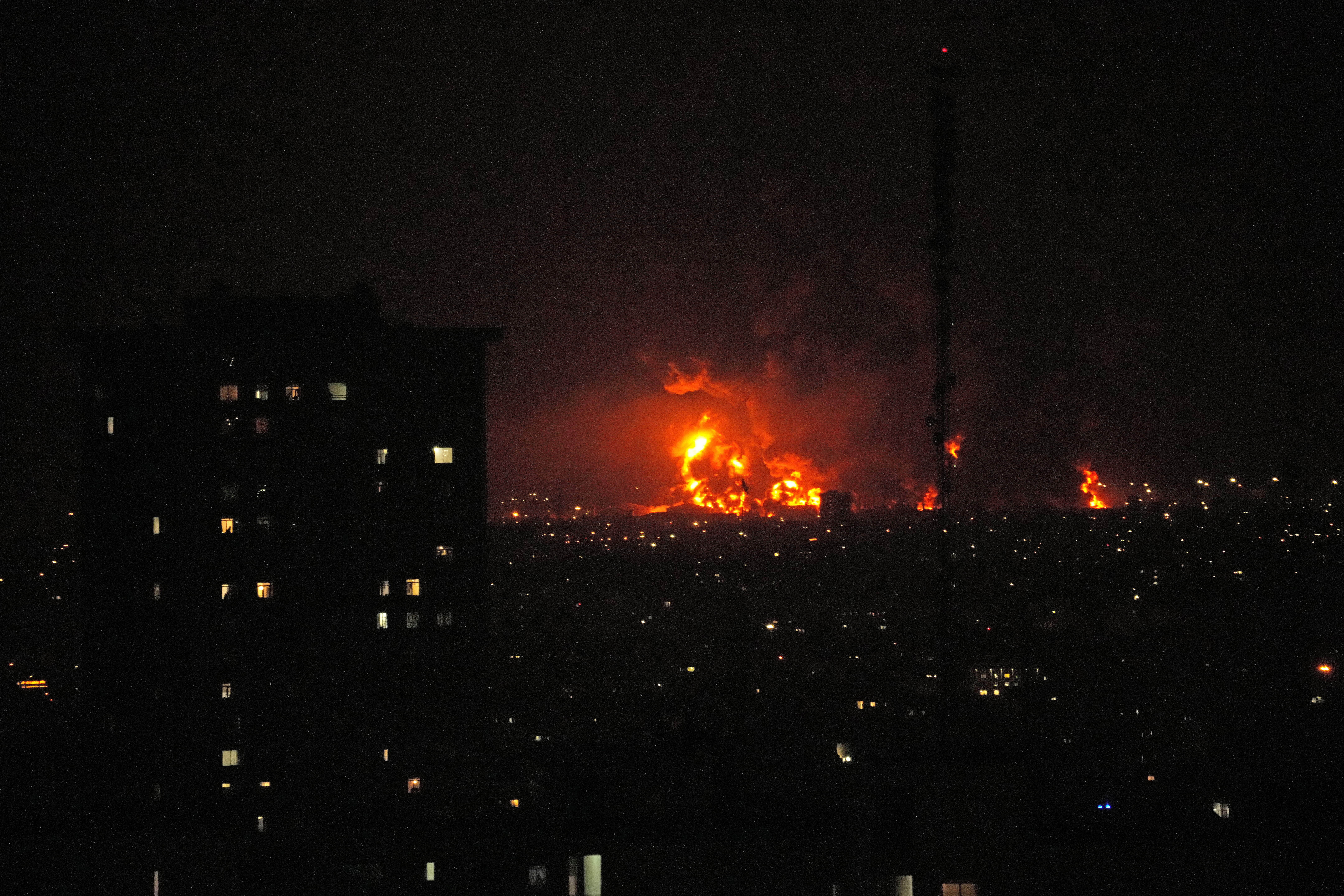 Flammen in der Nacht