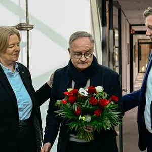 Die SPD-Chefs Bärbel Bas und Lars Klingbeil mit Andreas Stoch, der in Baden-Württemberg 5,5 Prozent holte.