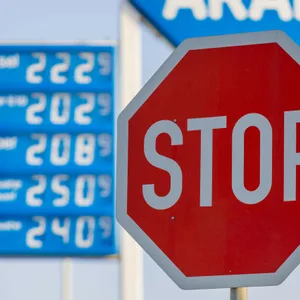 Die Kraftstoffpreise steigen weiter deutlich an.