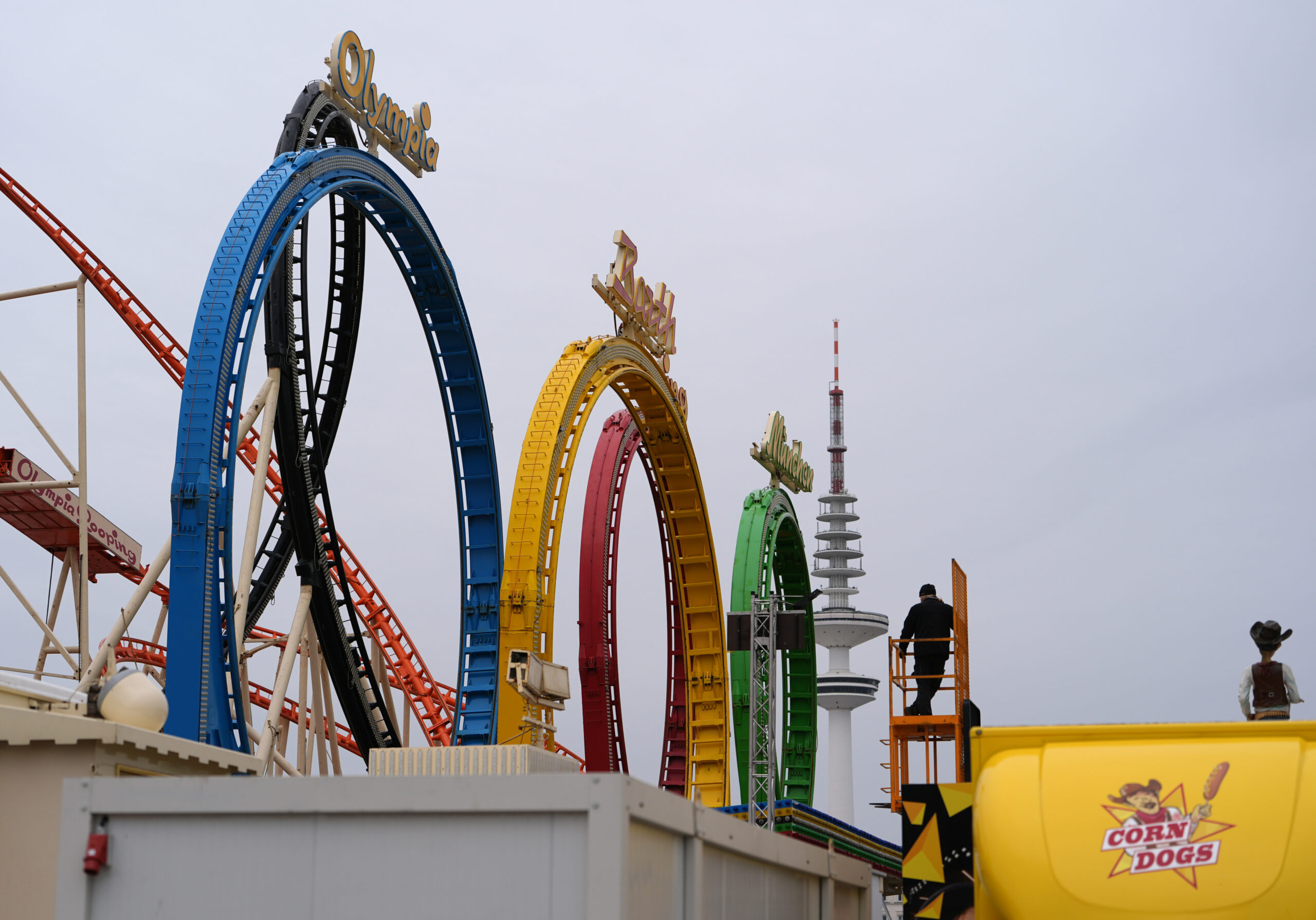 Die größte transportable Achterbahn der Welt „Olympia-Looping” kehrt auf den 77. Frühlingsdom zurück.