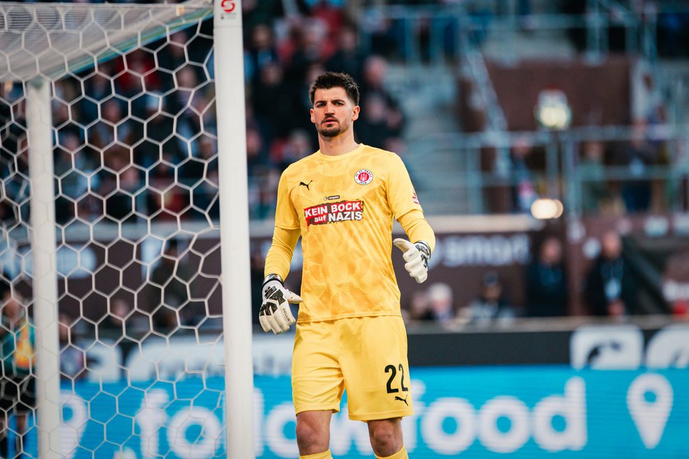 St. Pauli-Torhüter Nikola Vasilj