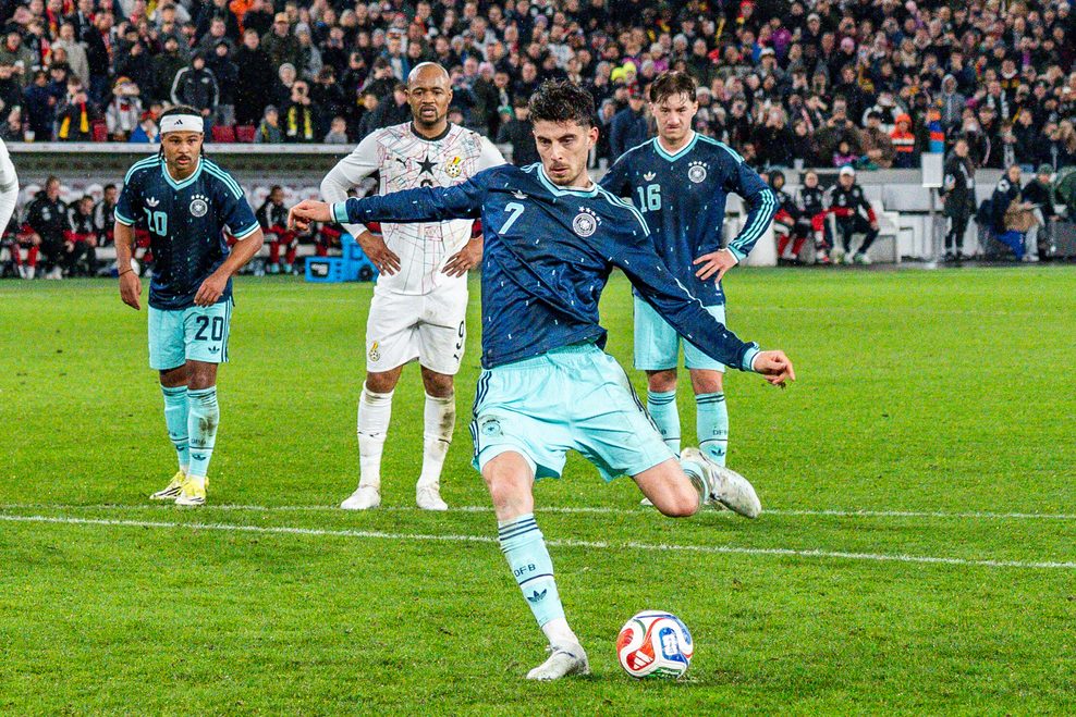 Kai Havertz schießt Elfmeter
