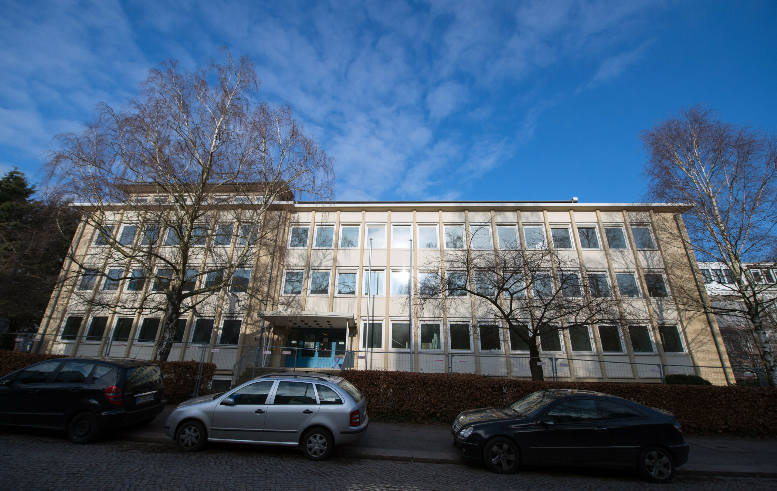 Das ehemalige Kreiswehrersatzamt an der Sophienterrasse im Hamburger Stadtteil Harvestehude. (Archivfoto)