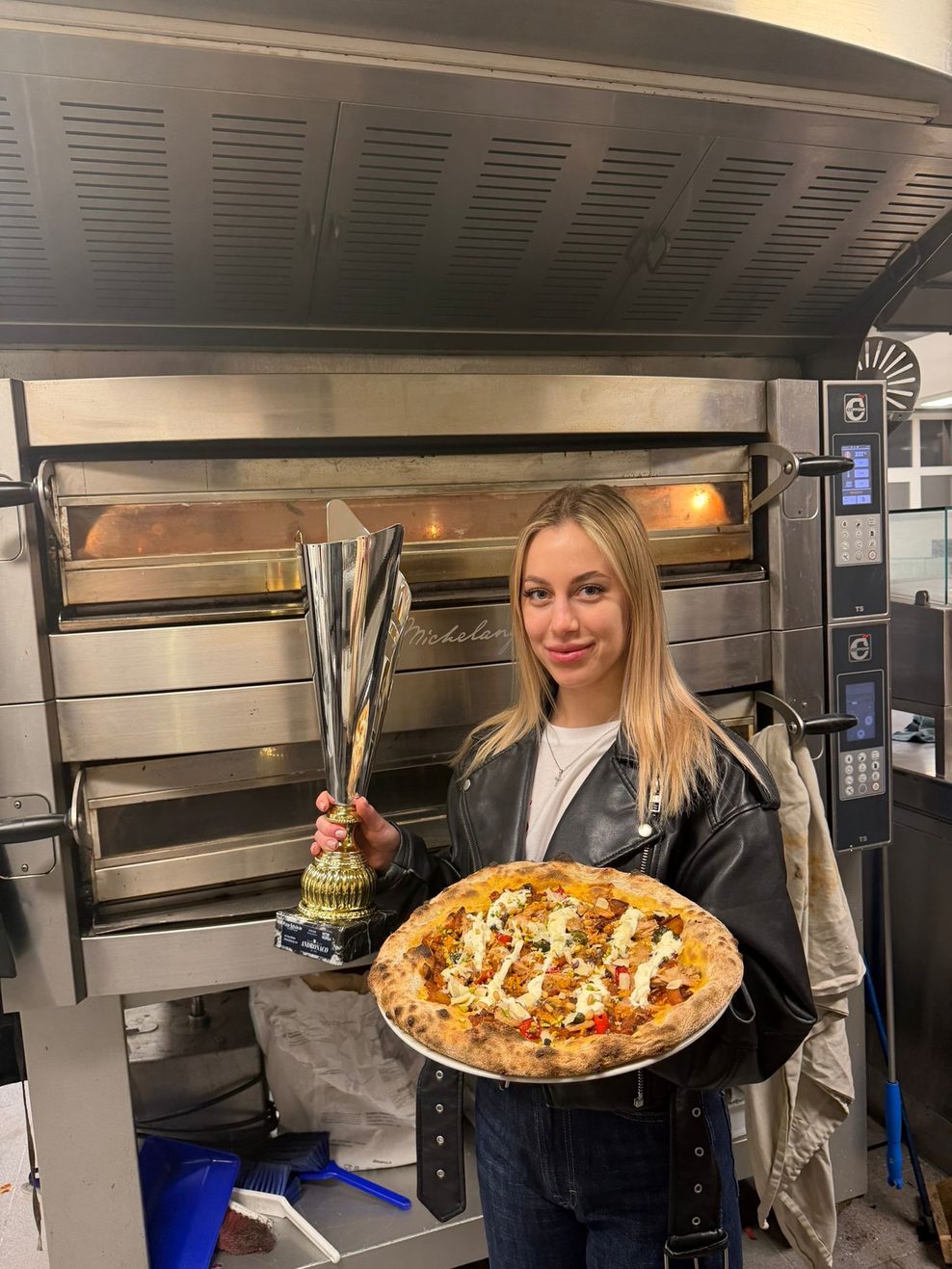 Maria-Lillia Oprisnyk aus Lübeck gewann in der Kategorie „Pizza Classica Gourmet“.