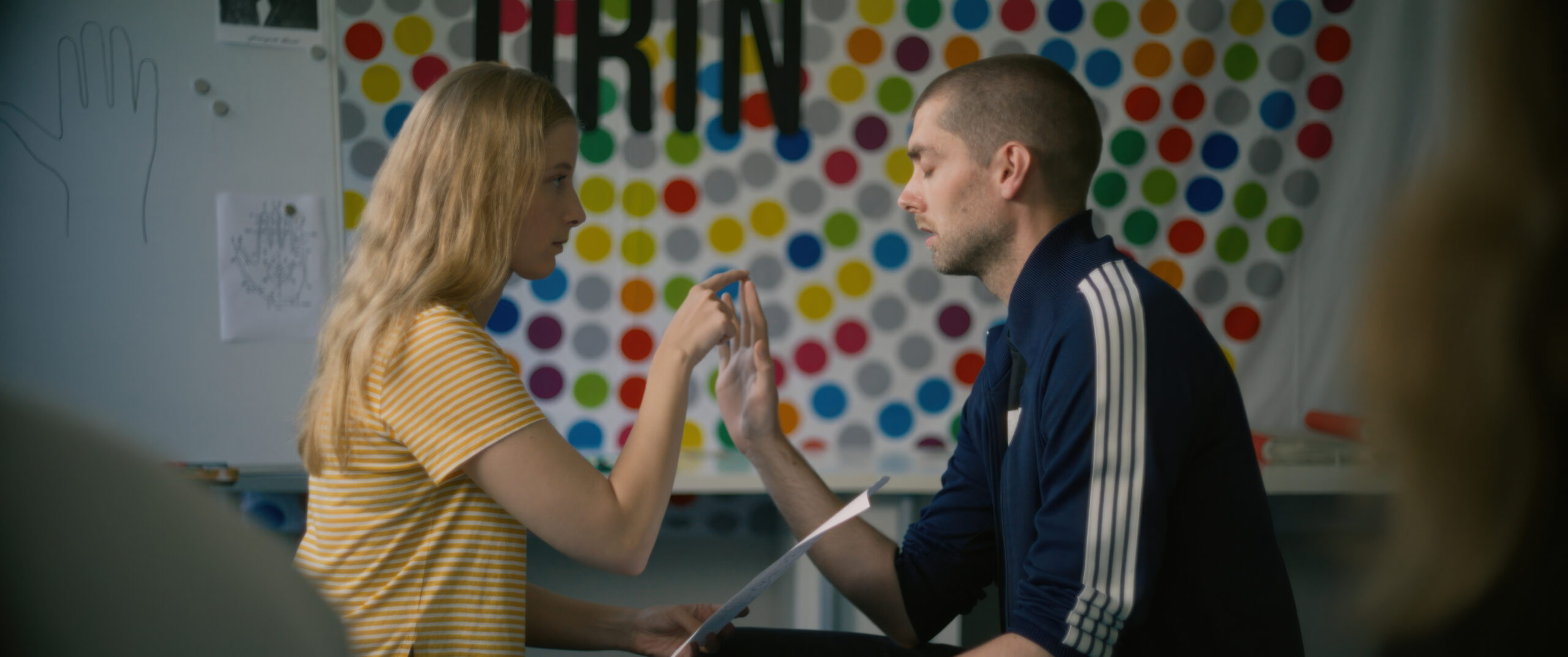Der Film „Als wäre es leicht” feiert am Dienstag den 24.03.2026 sein Hamburger Kinodebüt Zeisekino.