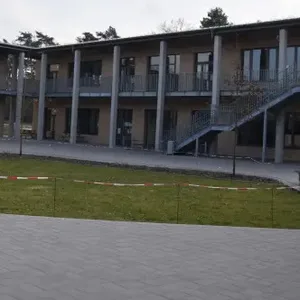 Ein Schulgebäude