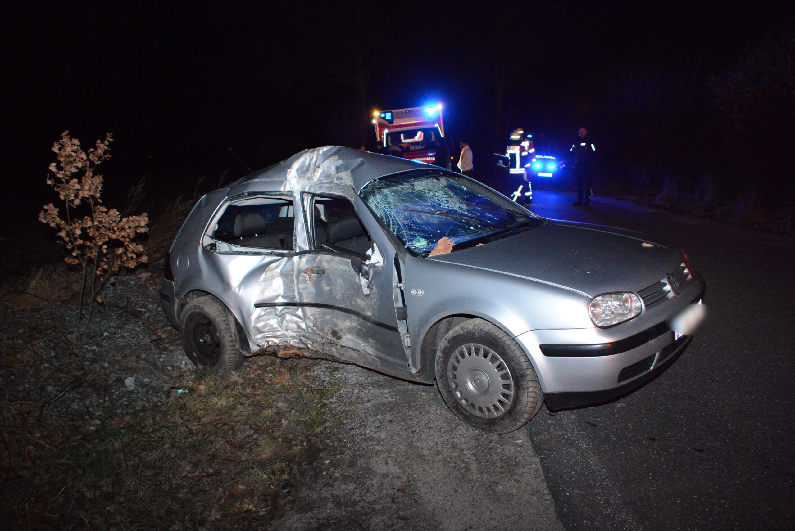 Der Unfallwagen an der Unfallstelle