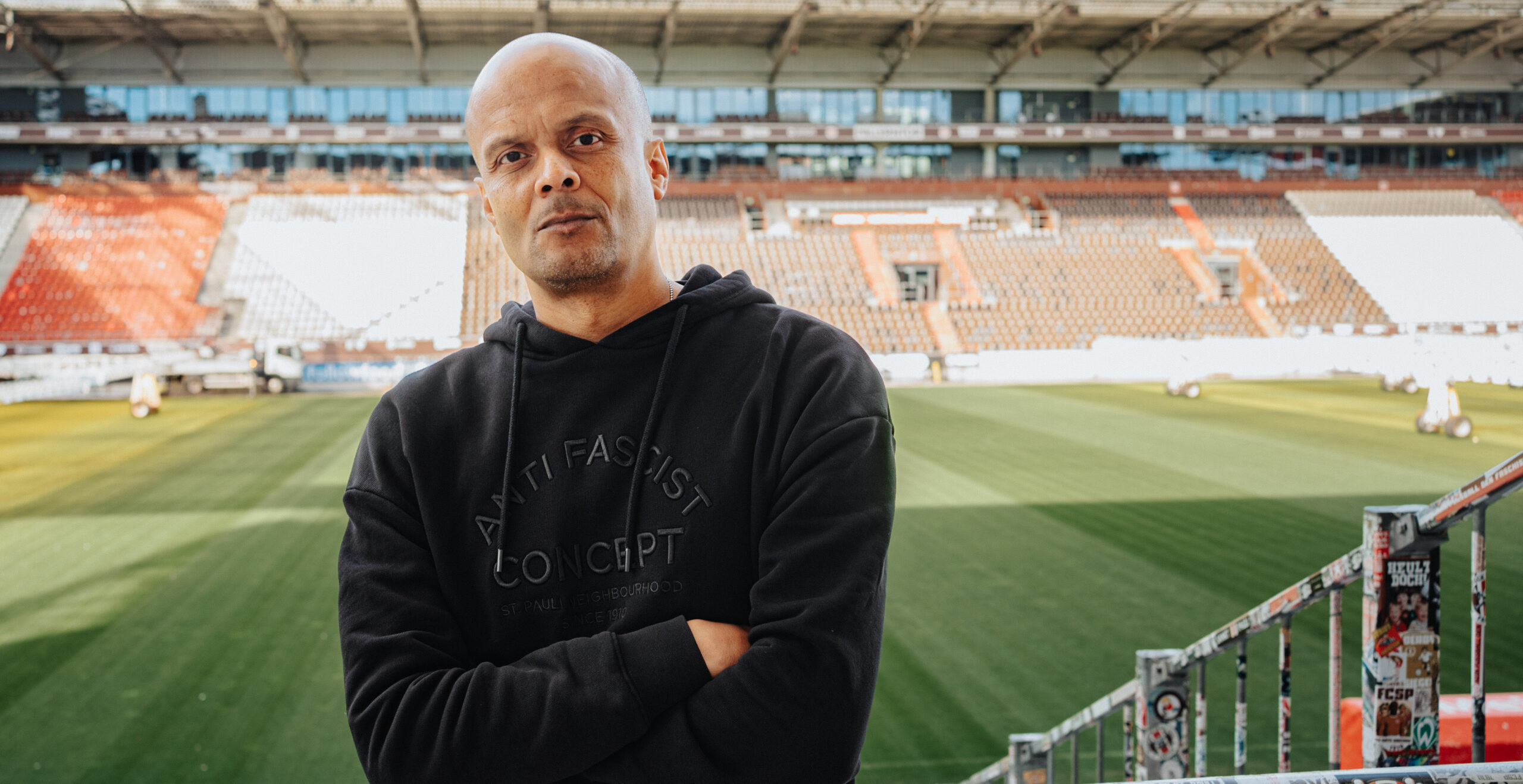 Patrick Mushatsi-Kareba im Millerntor-Stadion