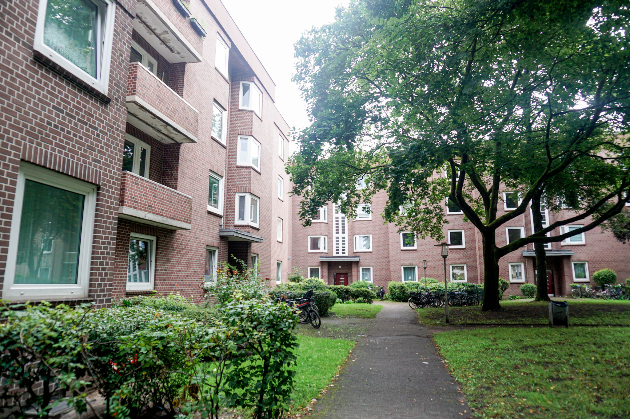 In einem Gebäudekomplex in der Kieler Straße gibt es Probleme mit der Standsicherheit. (Archiv)