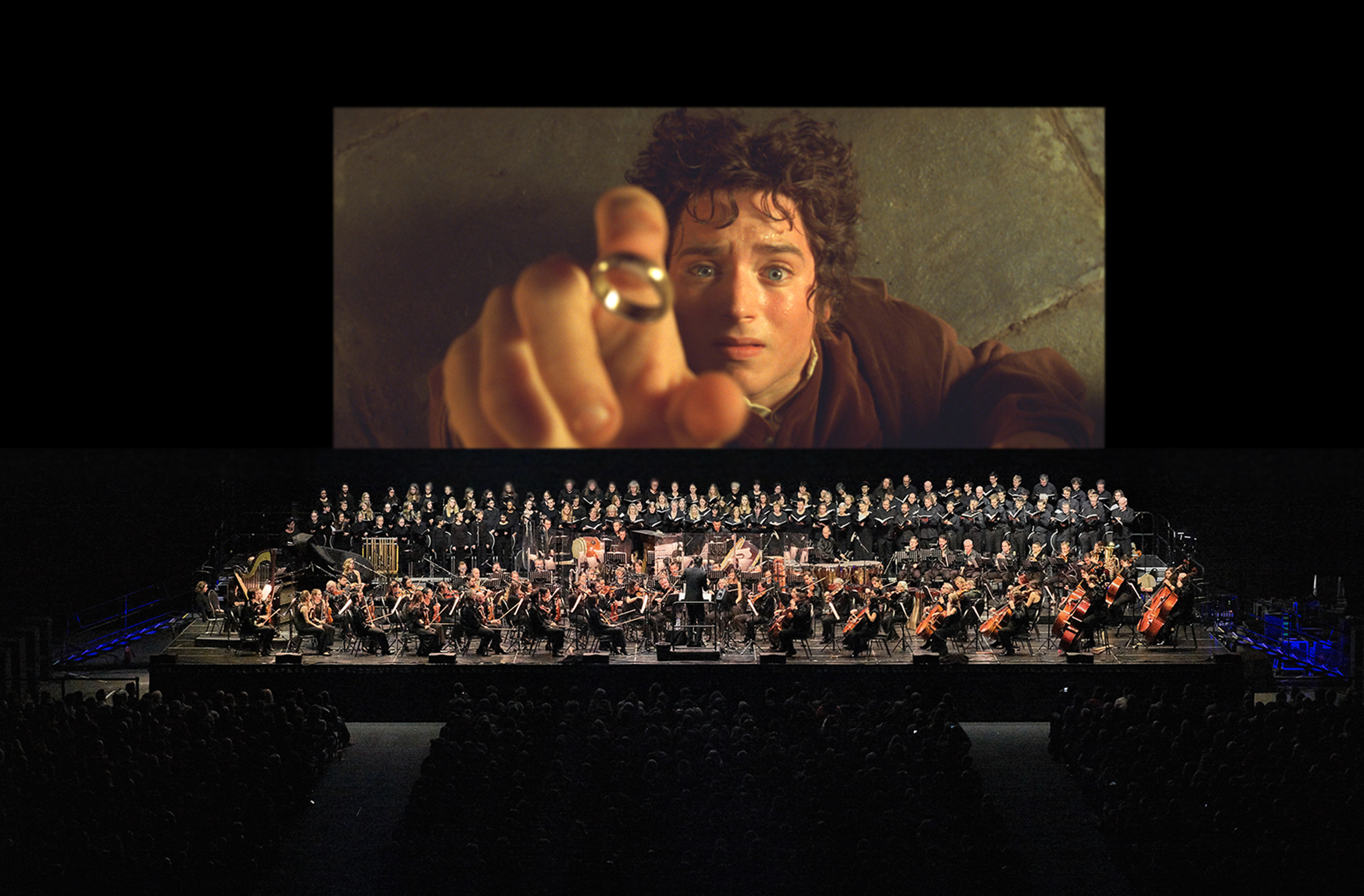 Der Film „Herr der Ringe“ wird auf einer Leinwand hinter einem Orchester gezeigt.