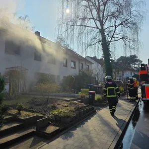 Kellerbrand in Reihenhaus in Neugraben-Fischbek – Bewohner retten sich ins Freie