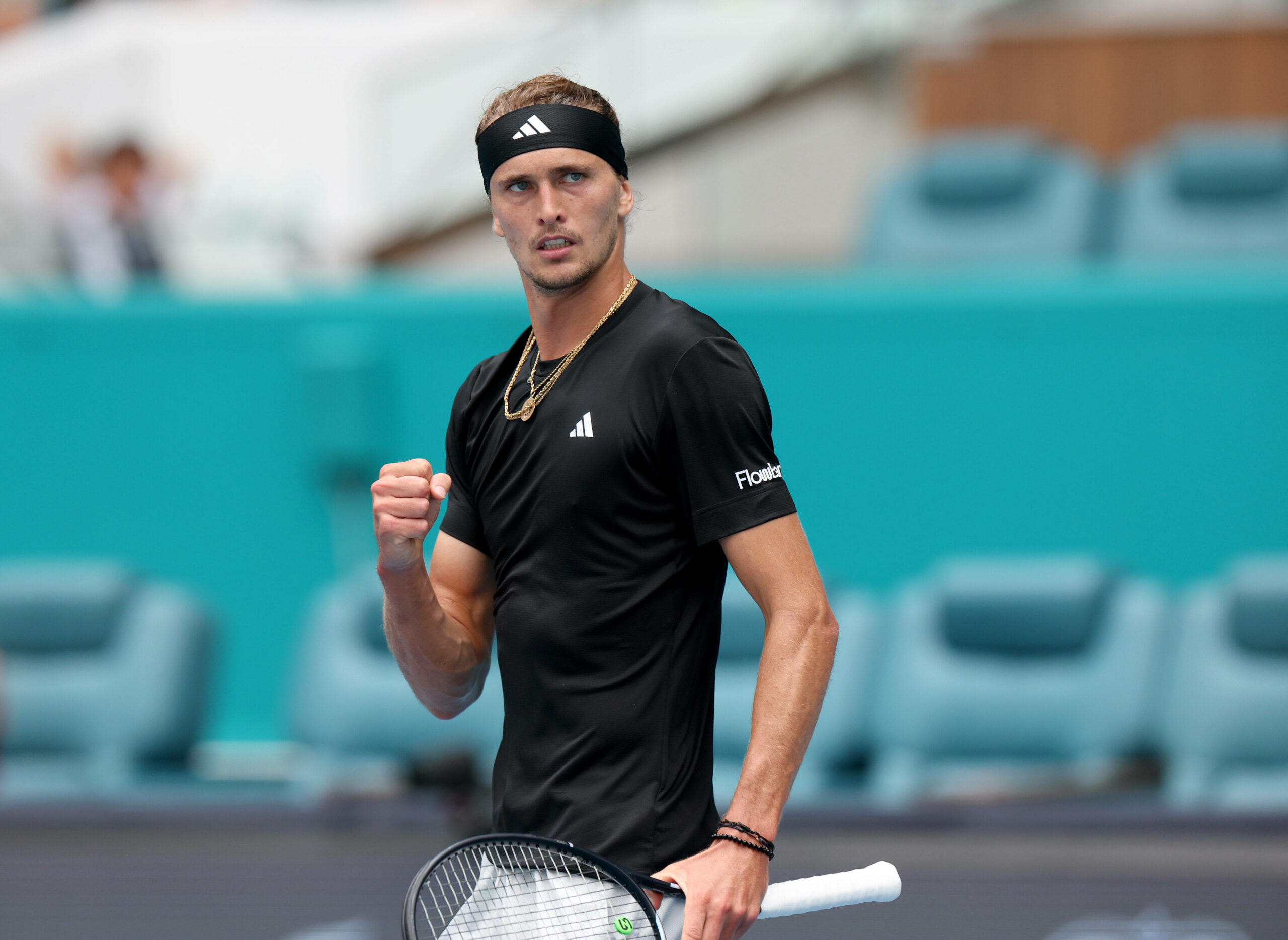 Alex Zverev mit geballter Faust in einem Match