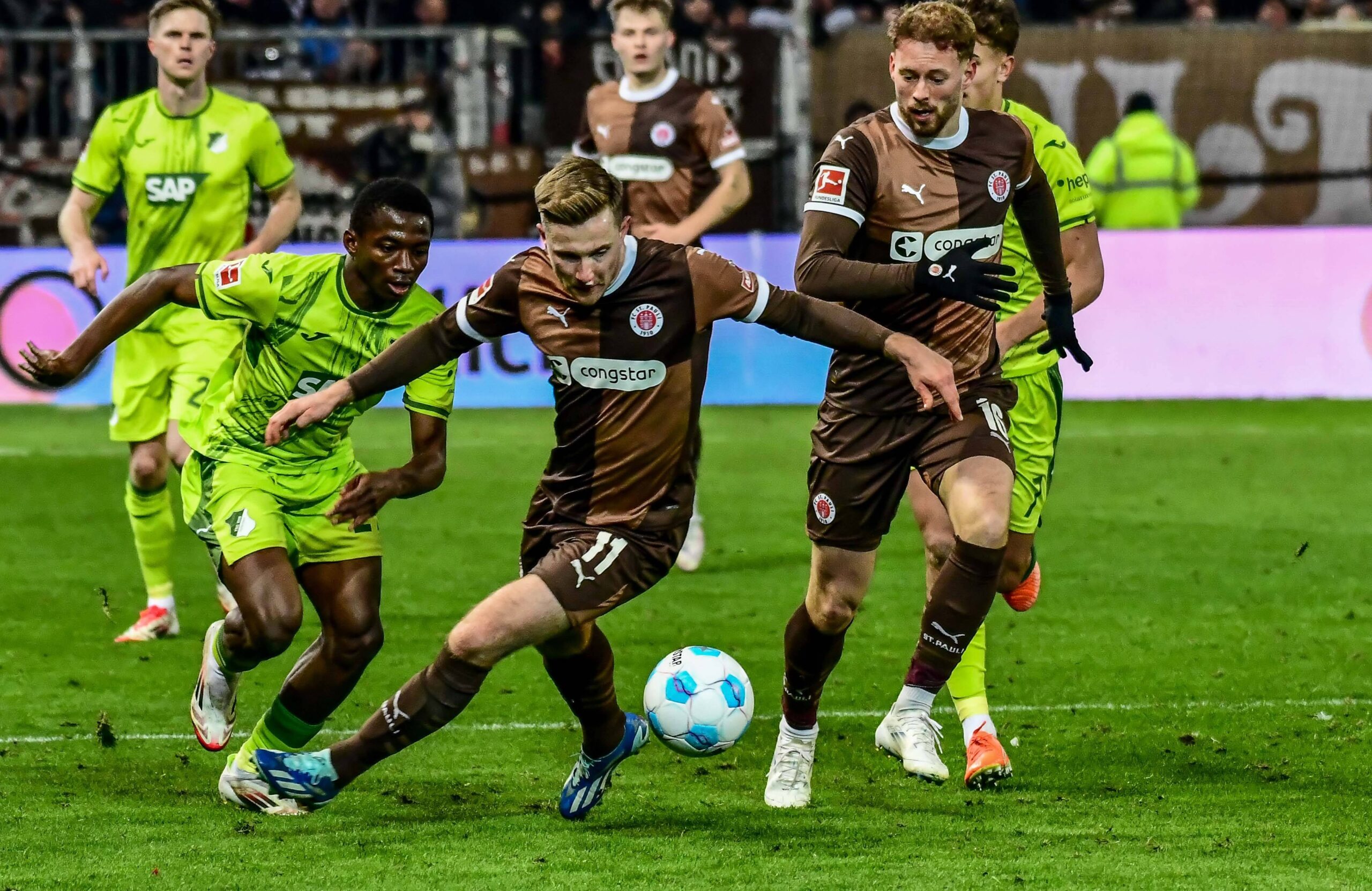 Johannes Eggestein und Carlo Boukhalfa gegen Hoffenheim