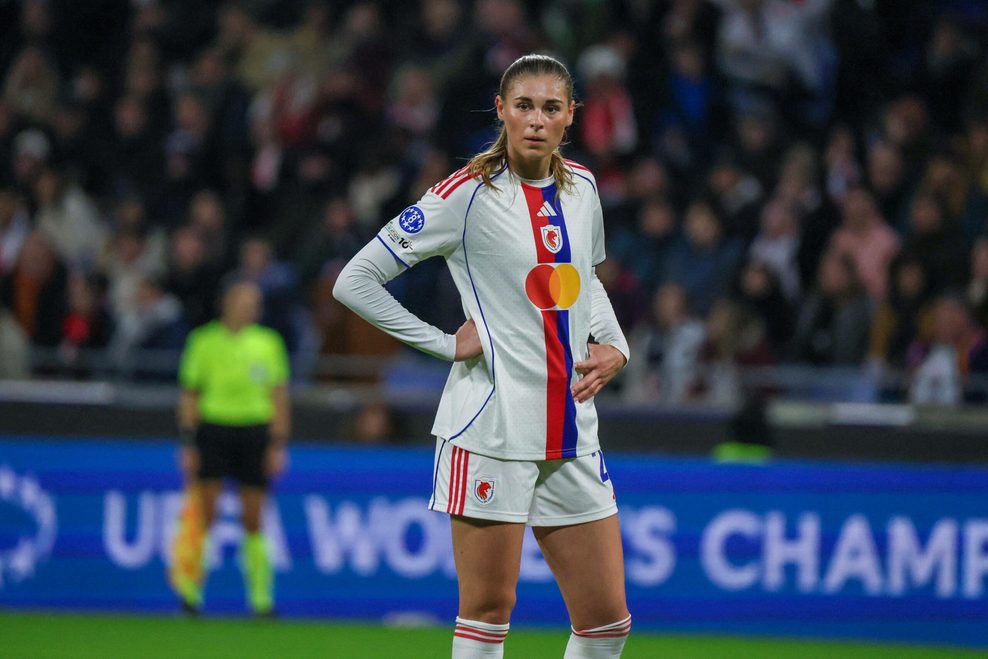 Jule Brand im Trikot von Olympique Lyon