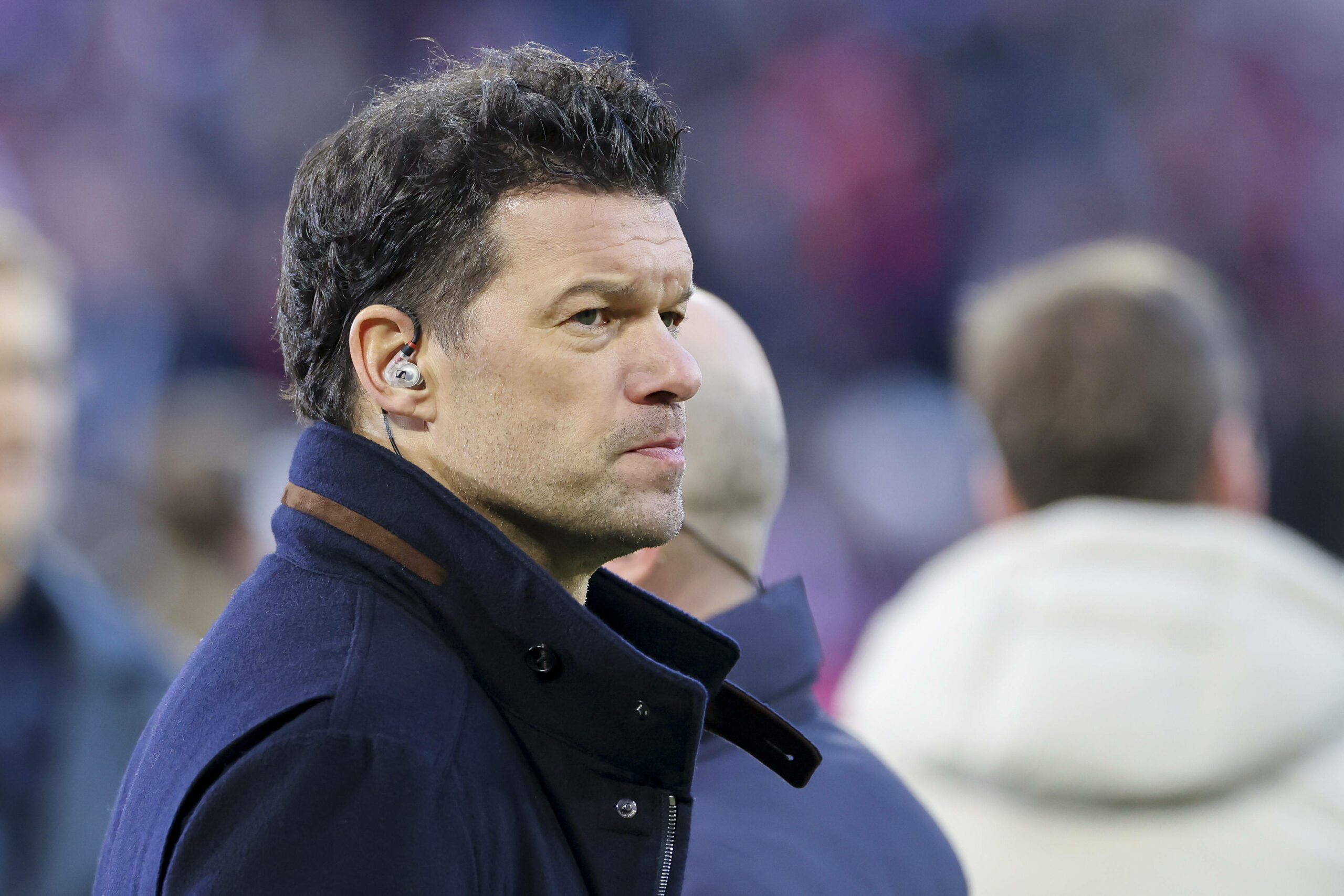 Ballack schaut bedrückt