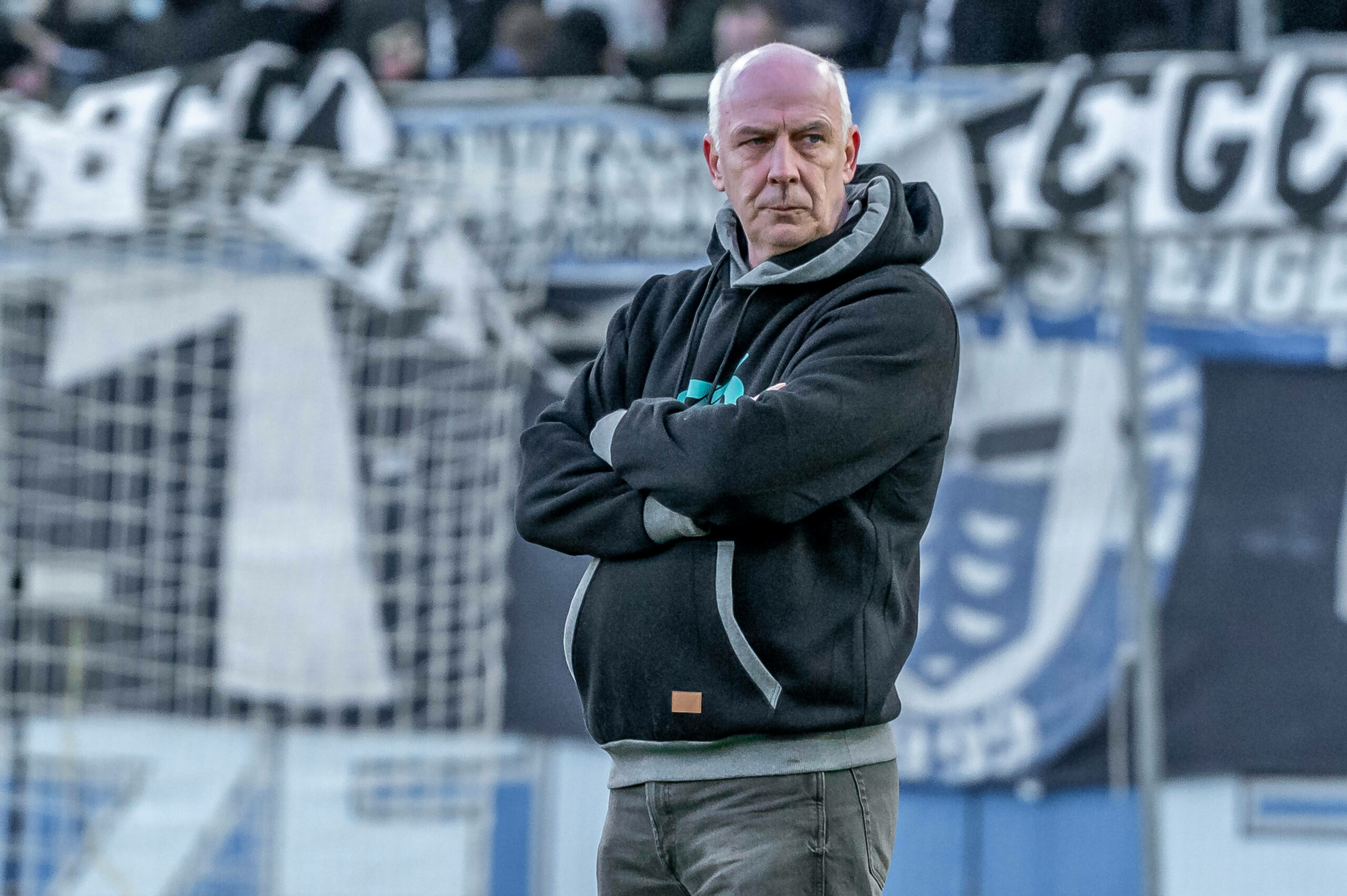 Mario Basler guckt grimmig