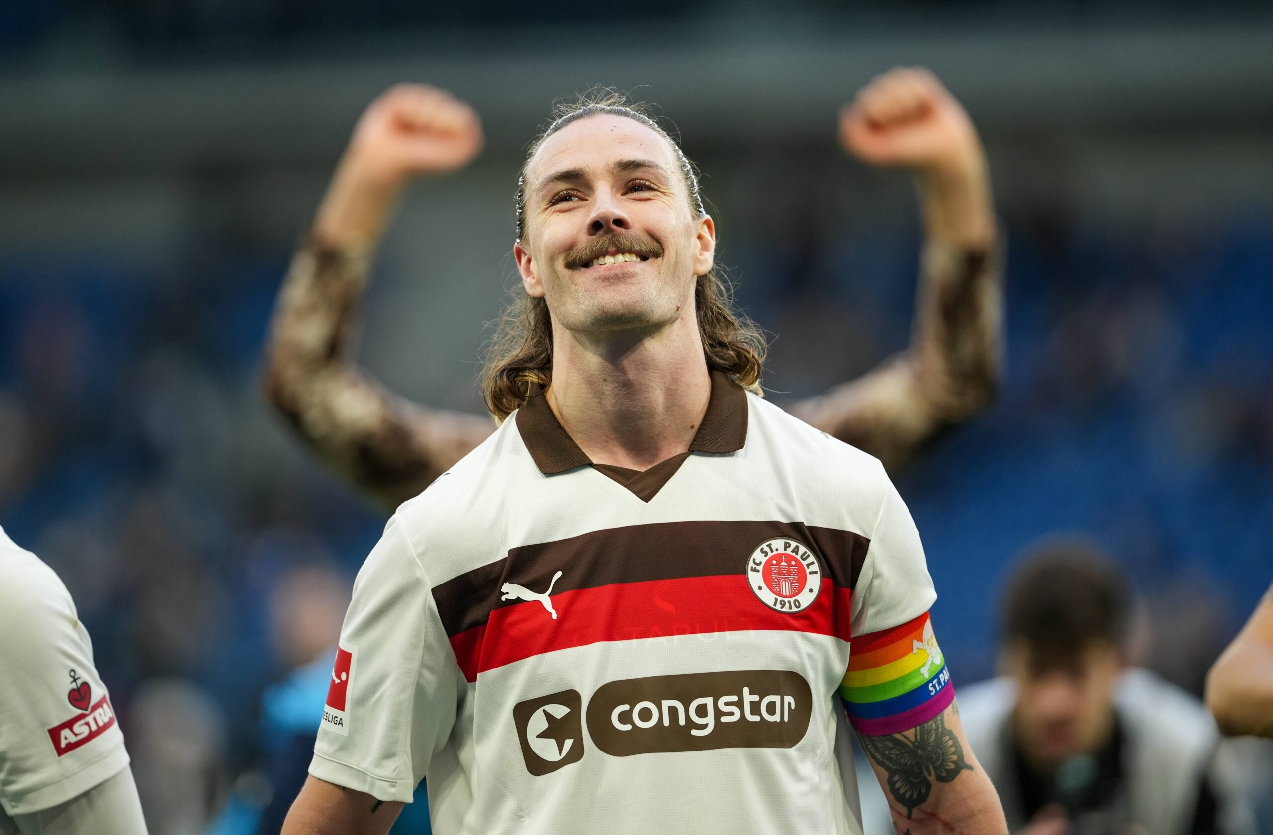 Jackson Irvine freut sich