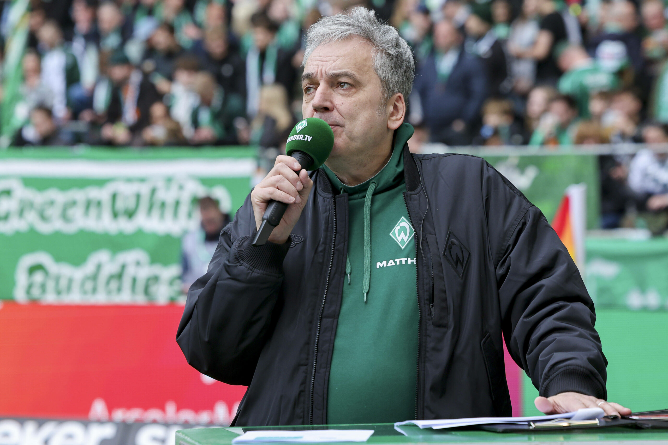 Arnd Zeigler am Werder-Mikro