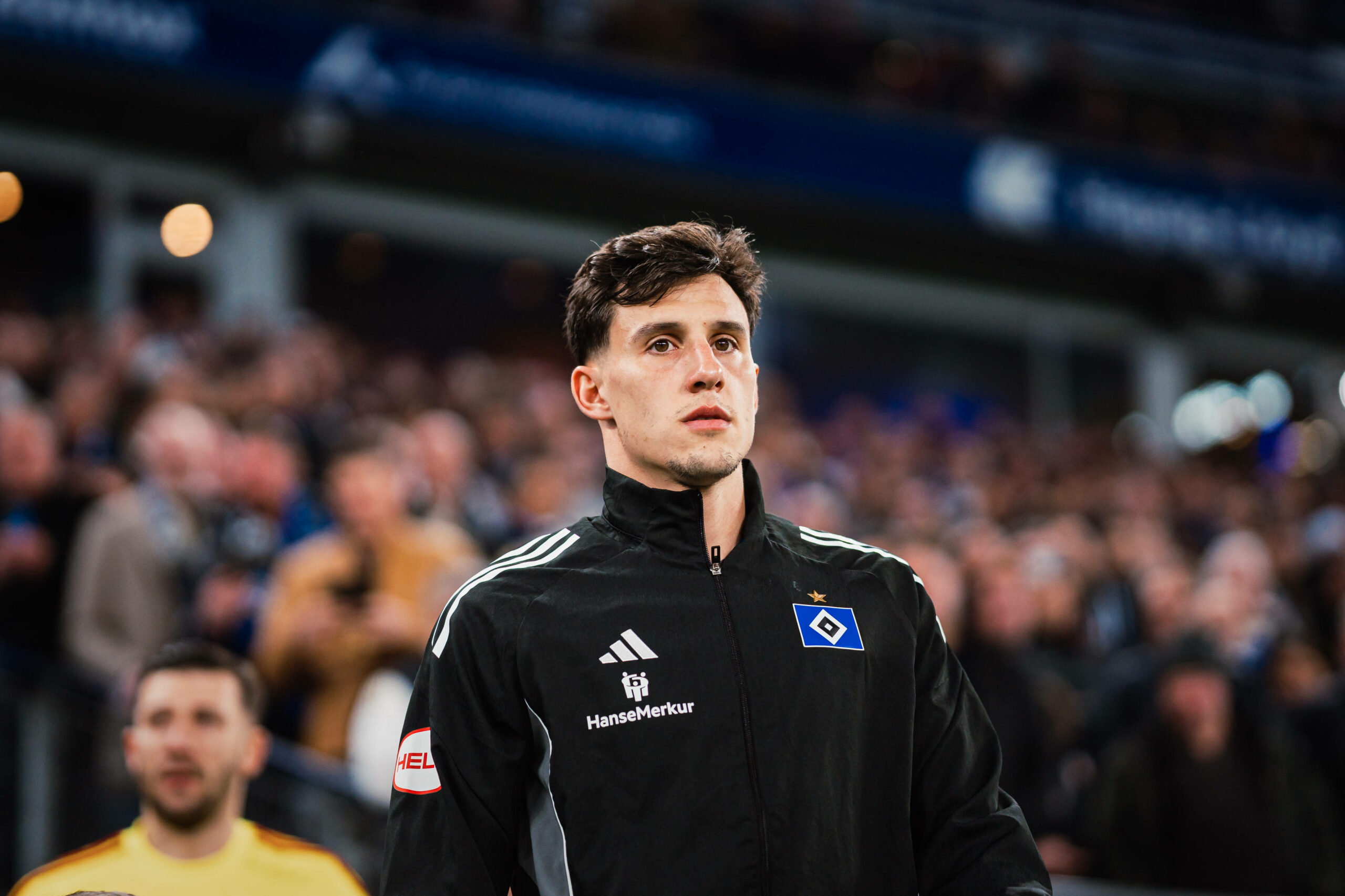 HSV-Profi Nicolás Capaldo beim Einlaufen in der Partie gegen Leipzig.