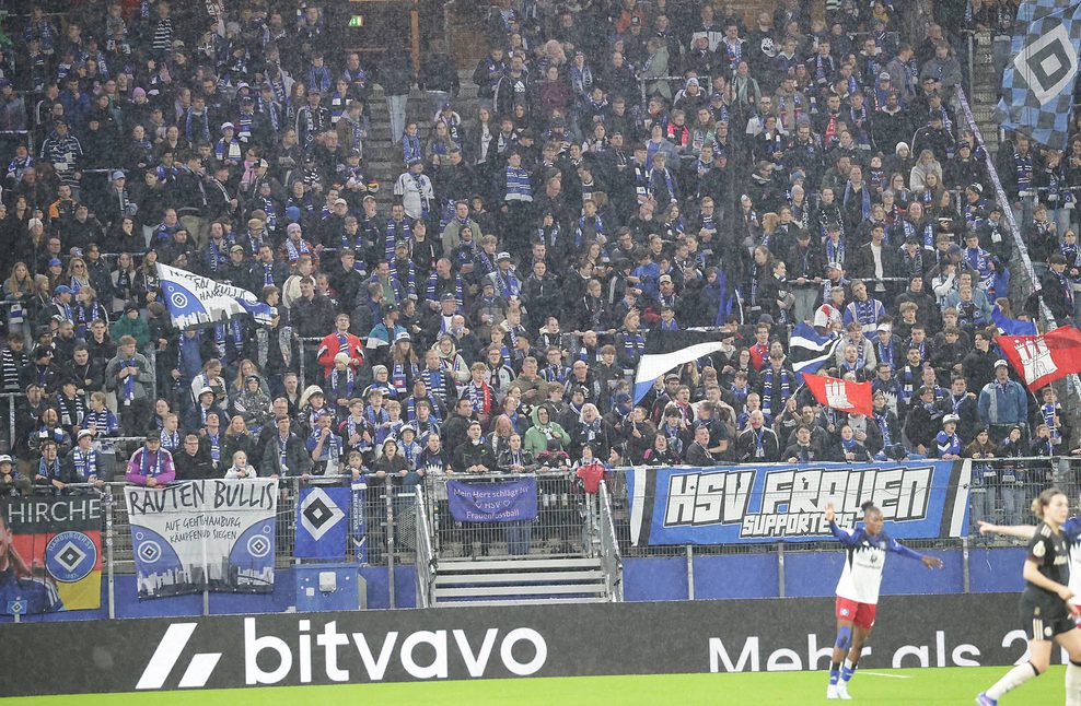 Große Kulisse: Saisonrekord für die HSV-Kickerinnen im Volksparkstadion
