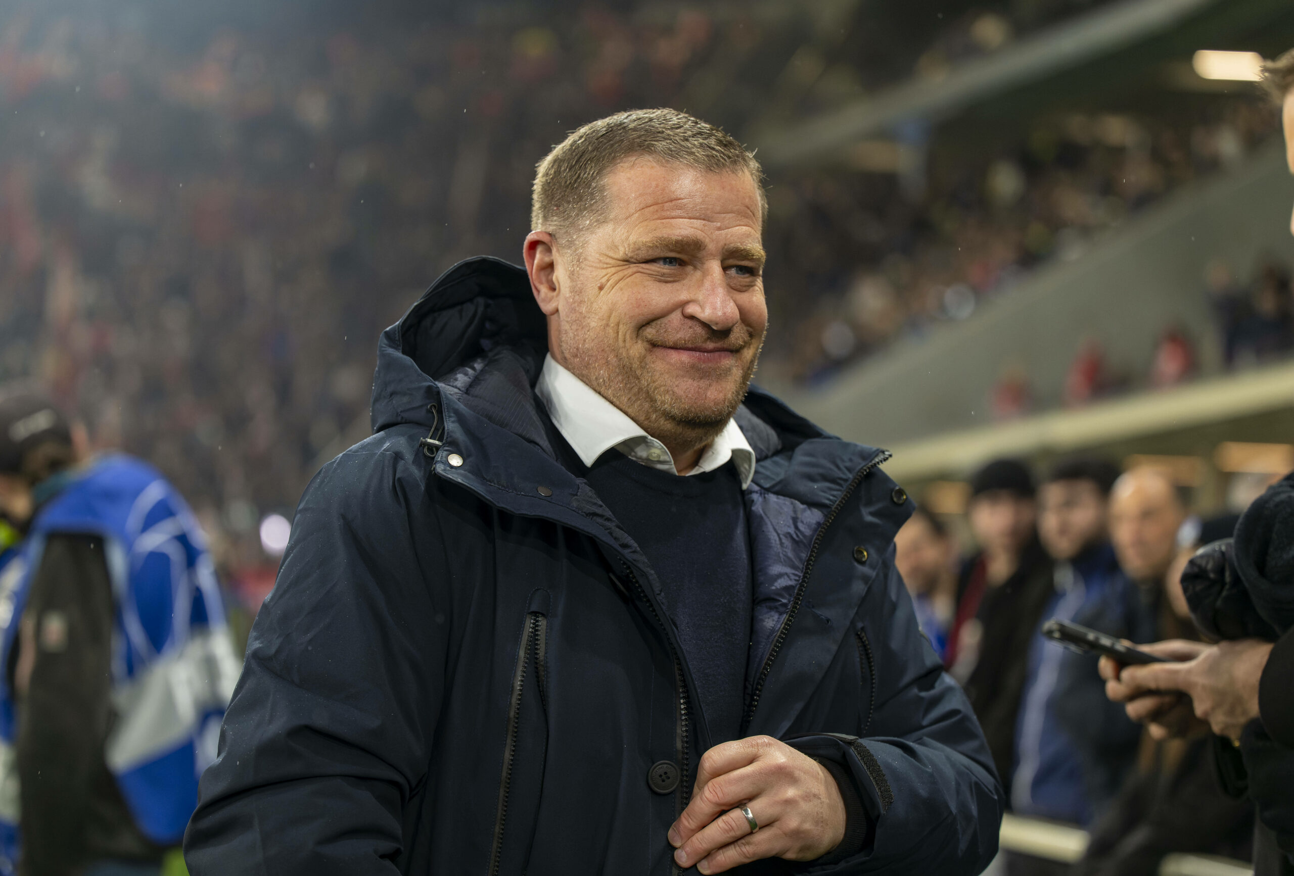 Max Eberl im Stadion Atalanta Bergamos