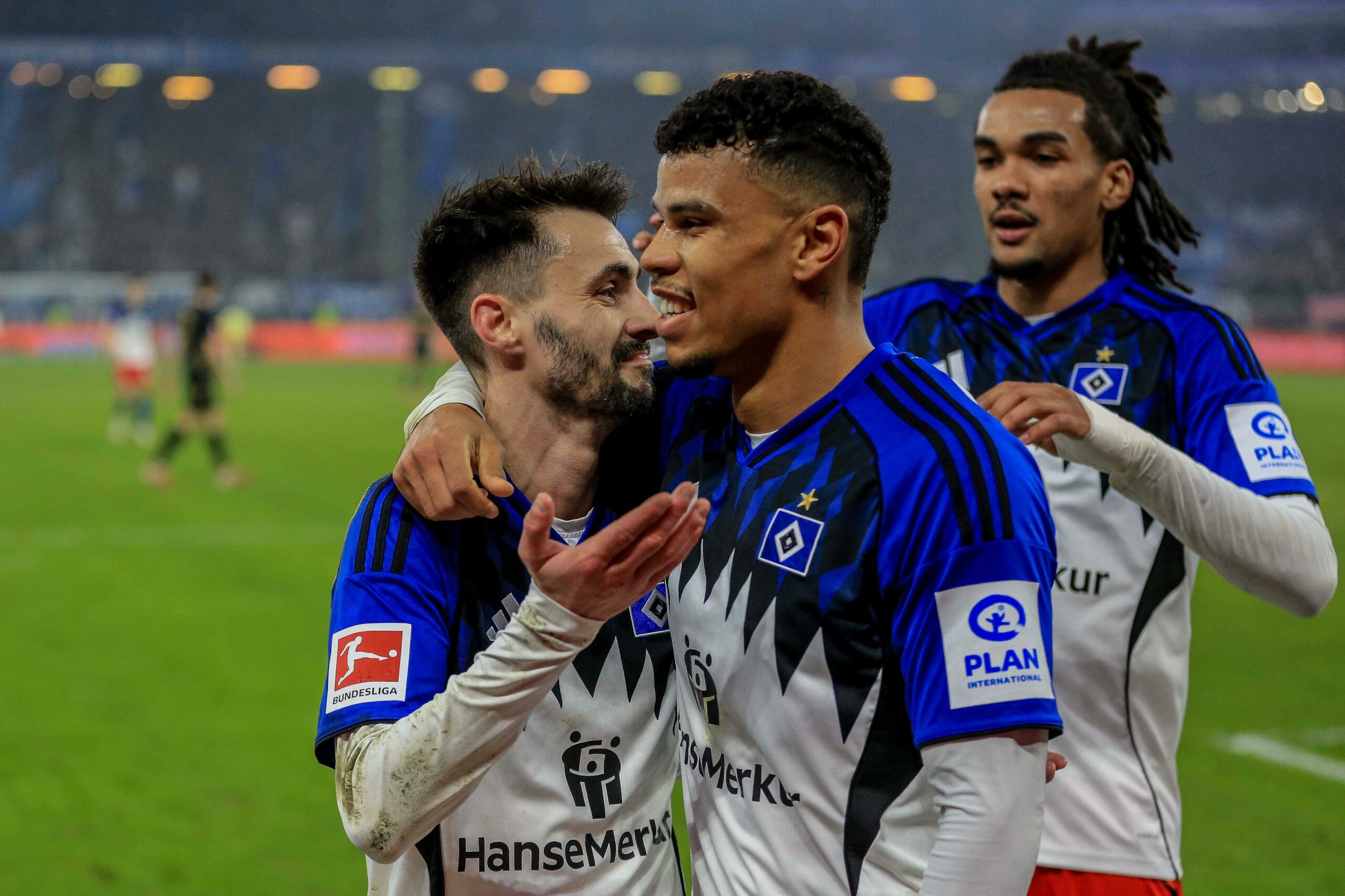 HSV-Profi Ransford Königsdörffer jubelt