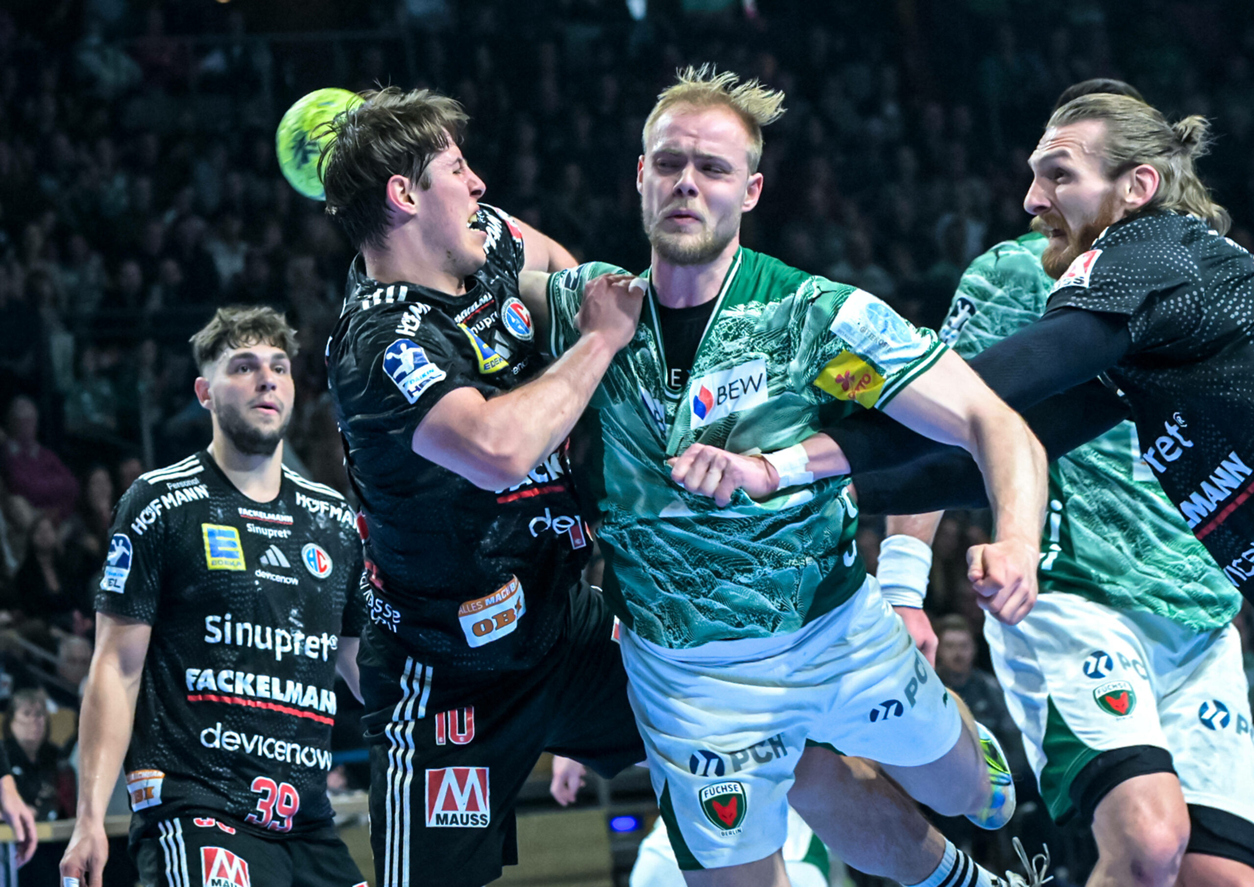 Matthes Langhoff im Zweikampf