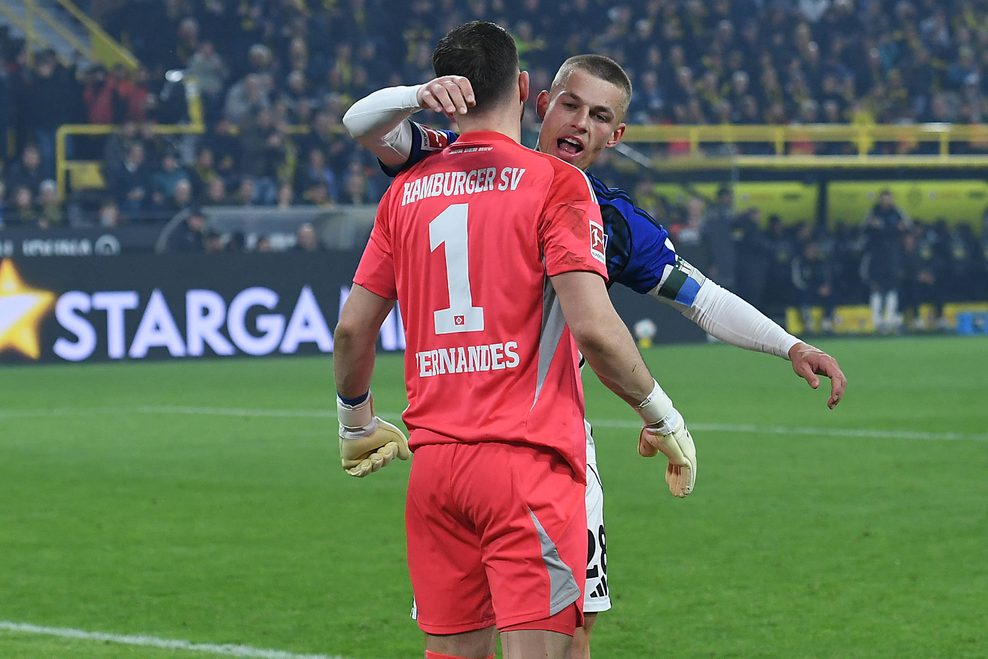 Daniel Heuer Fernandes jubelt mit Miro Muheim.