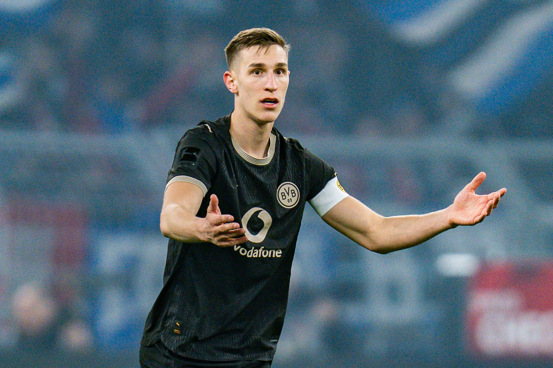 Nico Schlotterbeck im Trikot des BVB