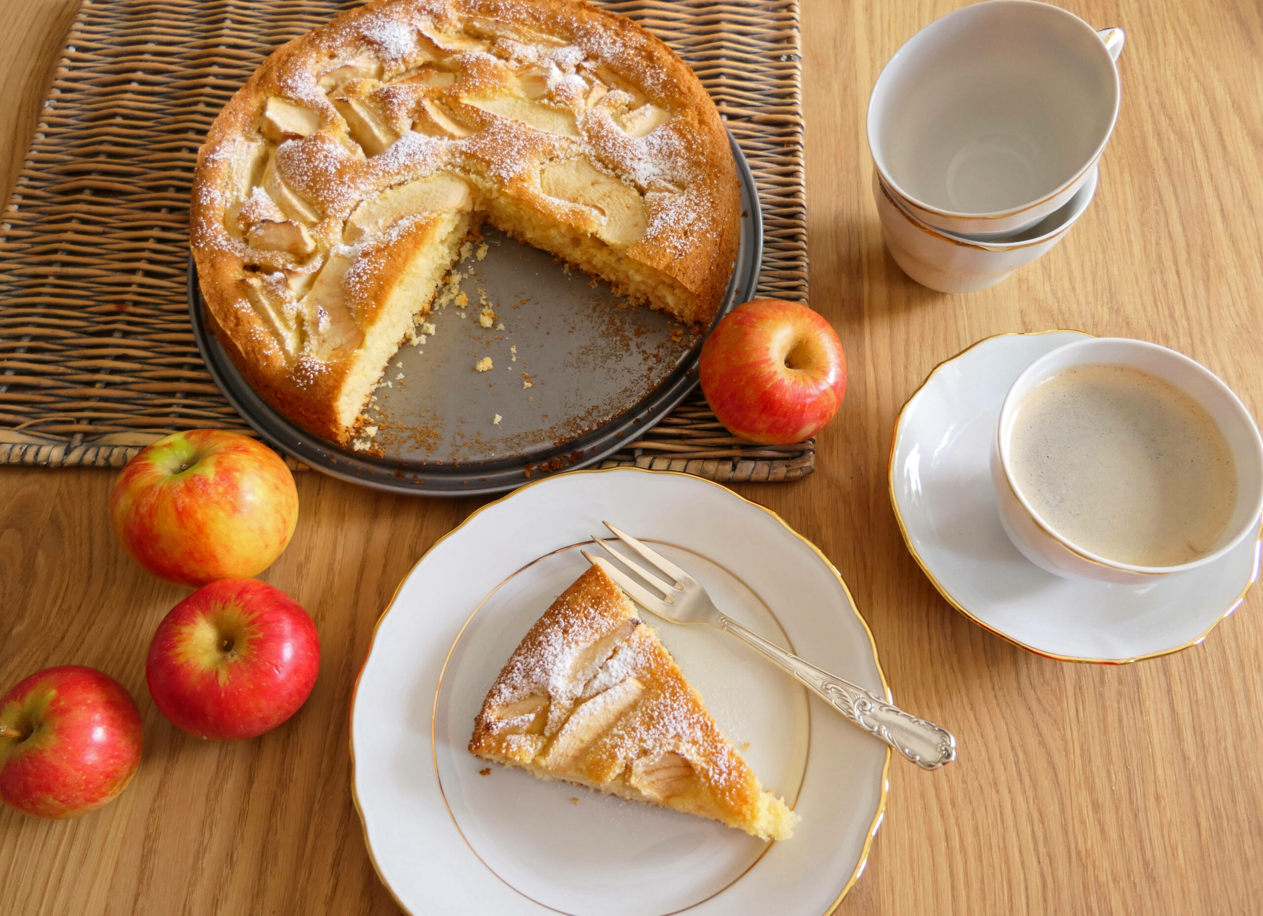 Bei Kaffee und Kuchen ins Gespräch kommen – das ist die Idee des neuen Treffs (Symbolfoto).
