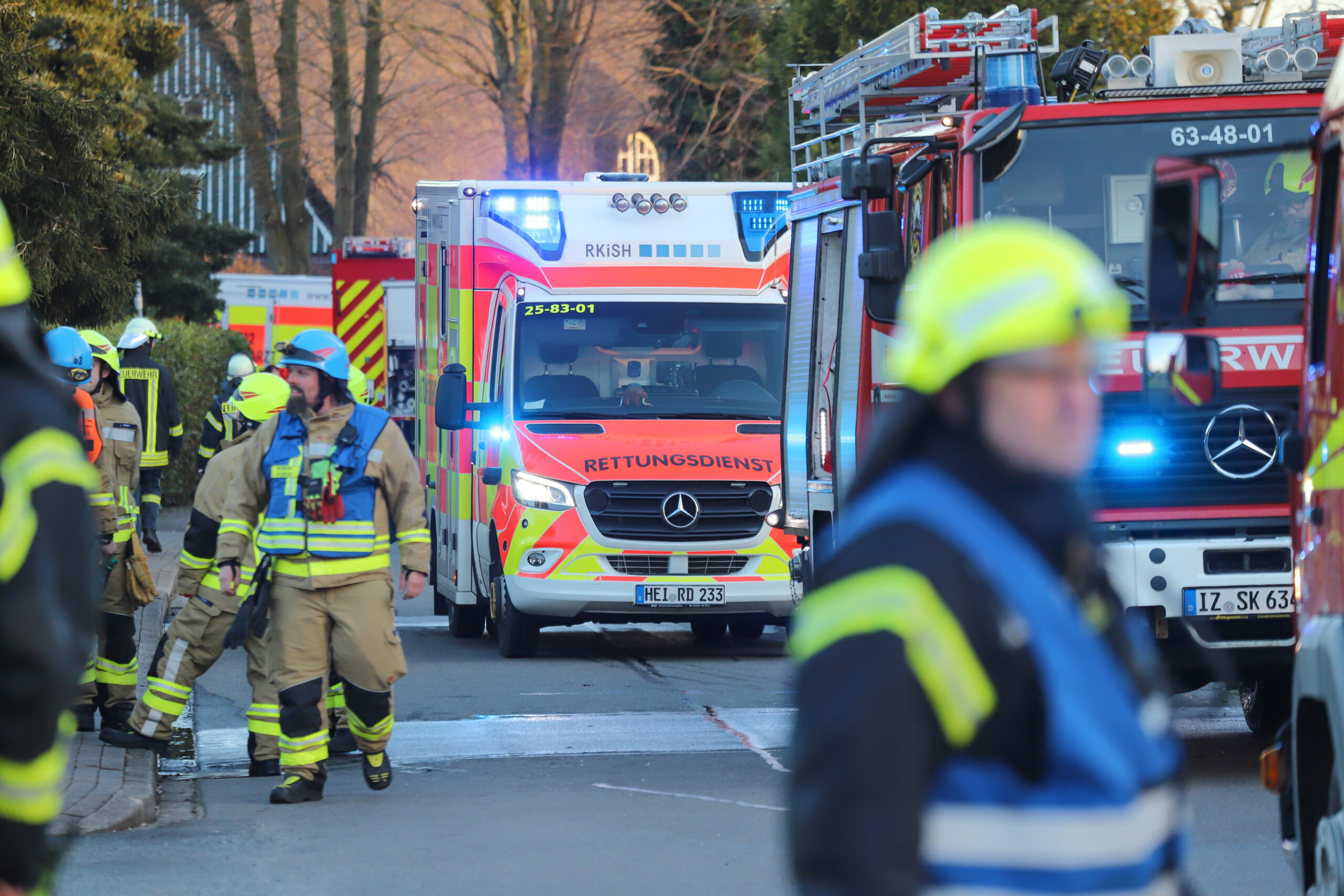 Sauerstoffgrät brennt – Großeinsatz in Pflegeeinrichtung in Süderau