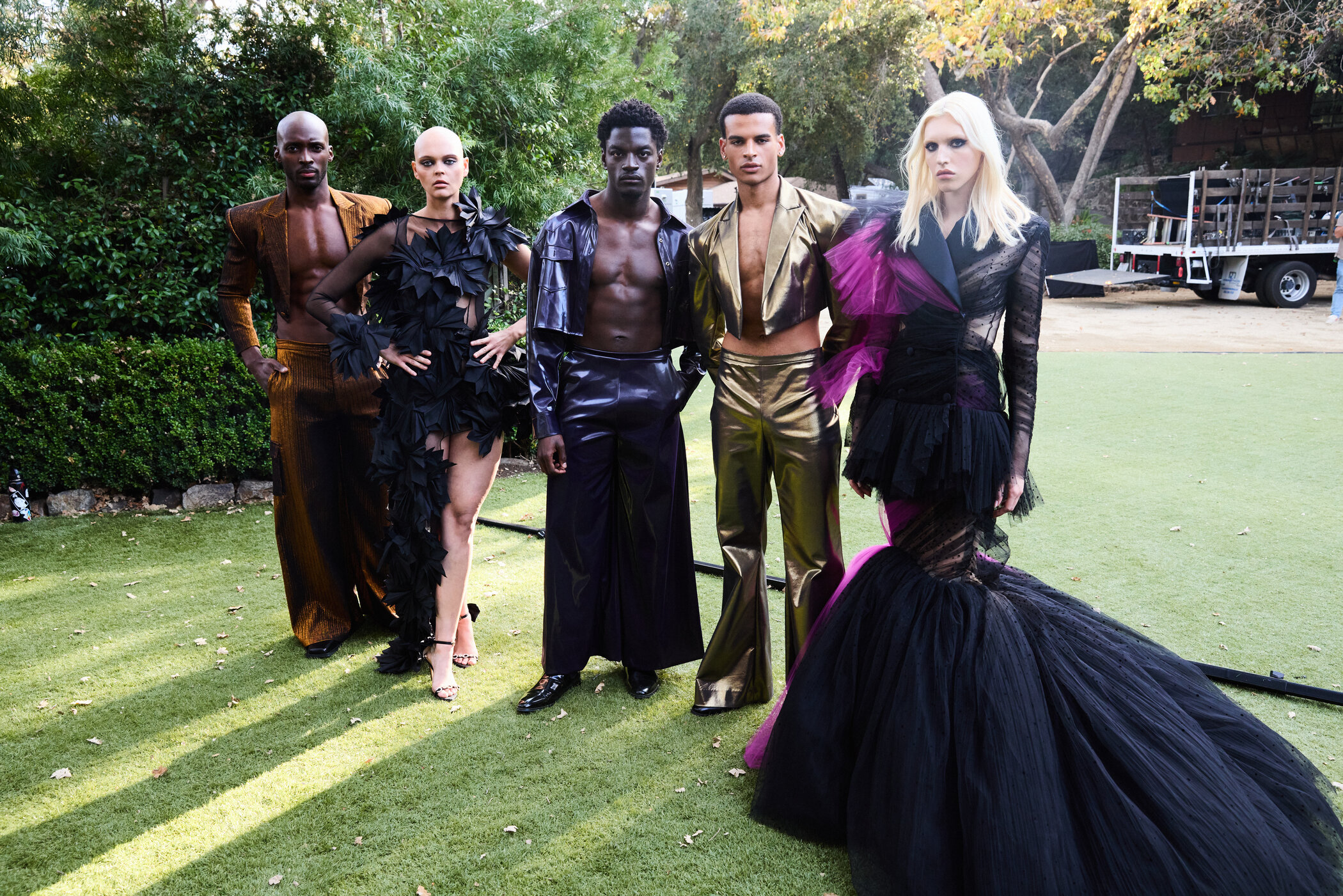 Von links nach rechts: Godfrey, Anika, Ibo, Boureima und Juna.