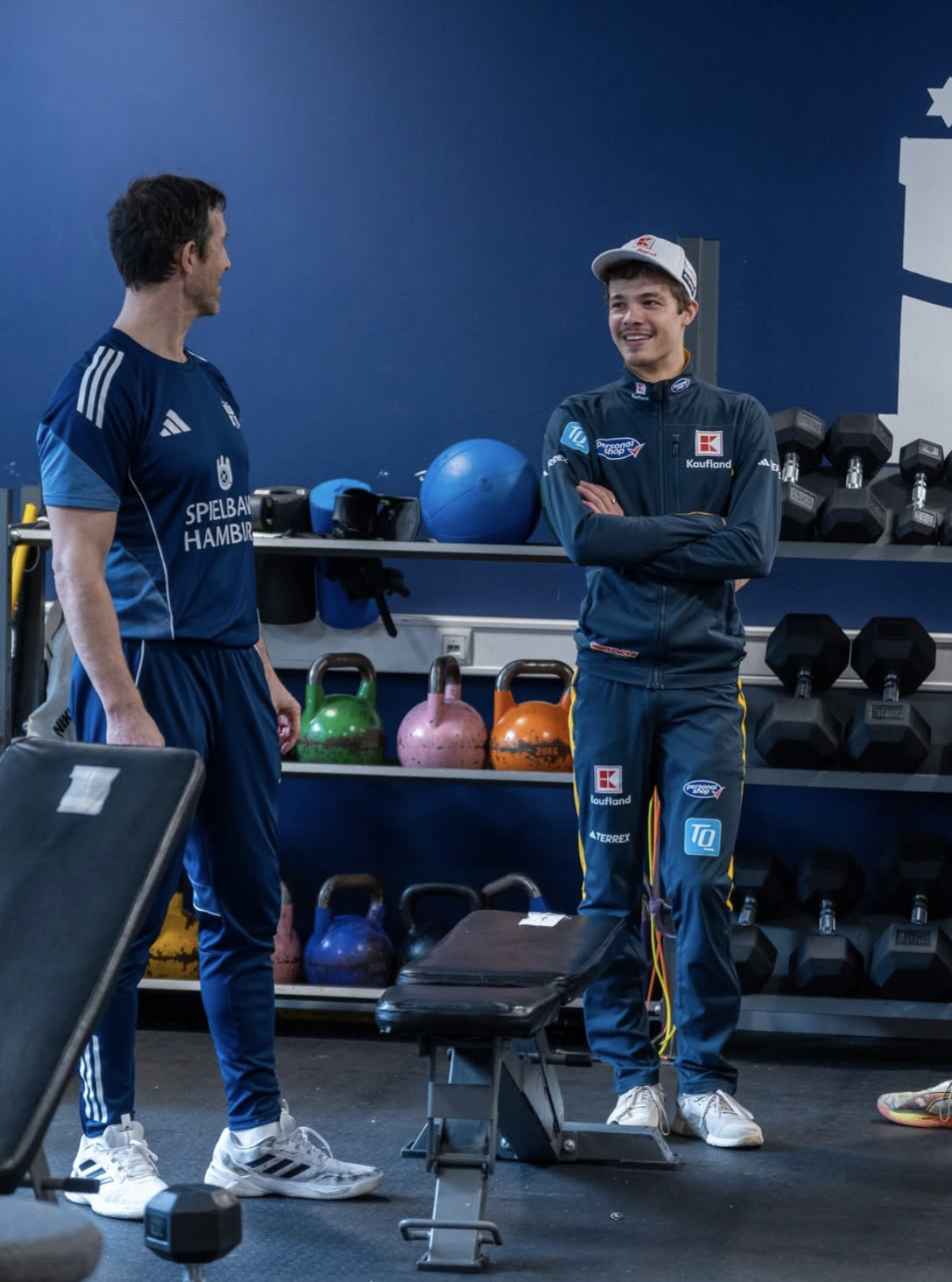 Torsten Jansen und Philipp Raimund unterhalten sich