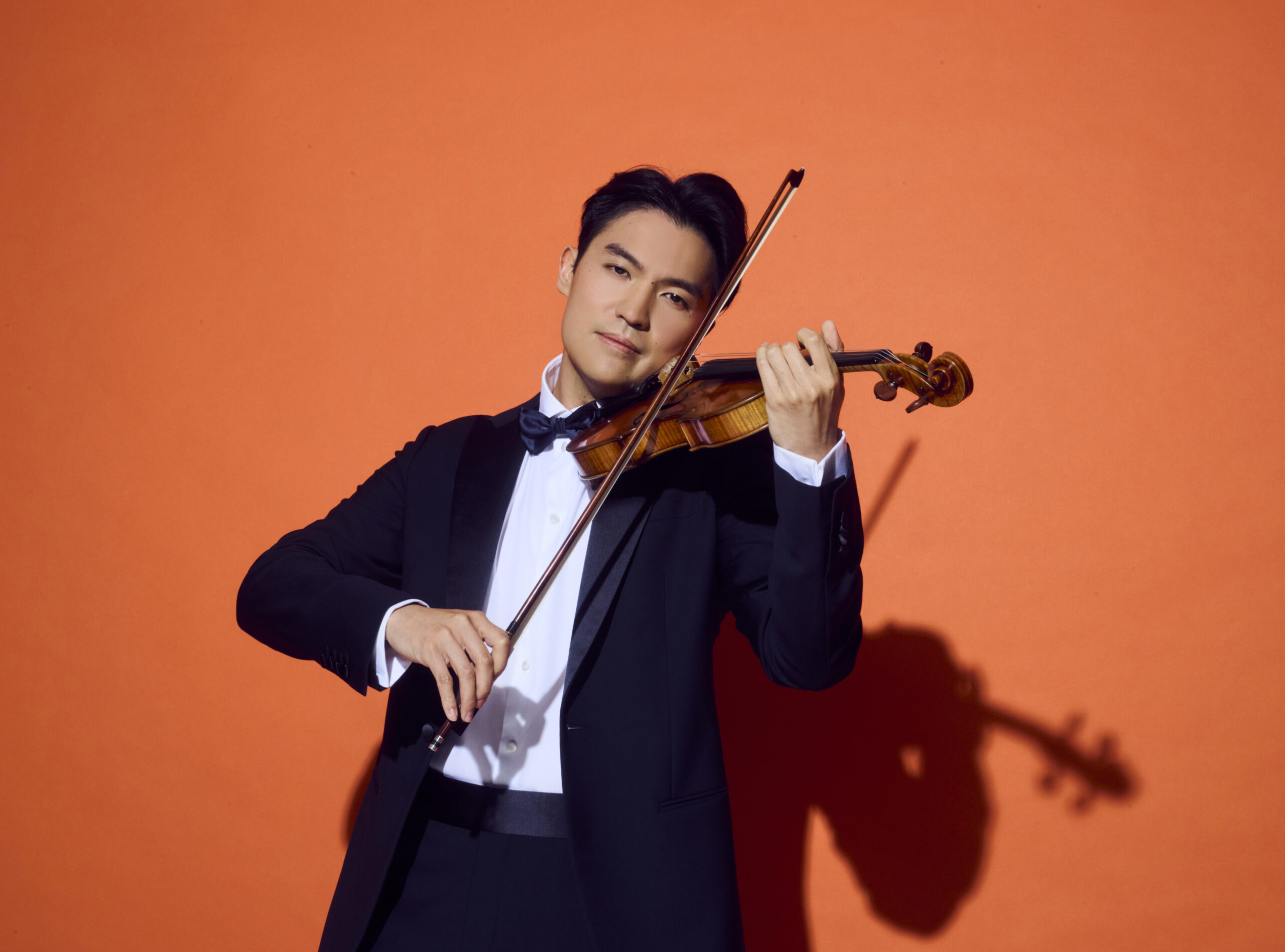 Ray Chen mit einer Geige