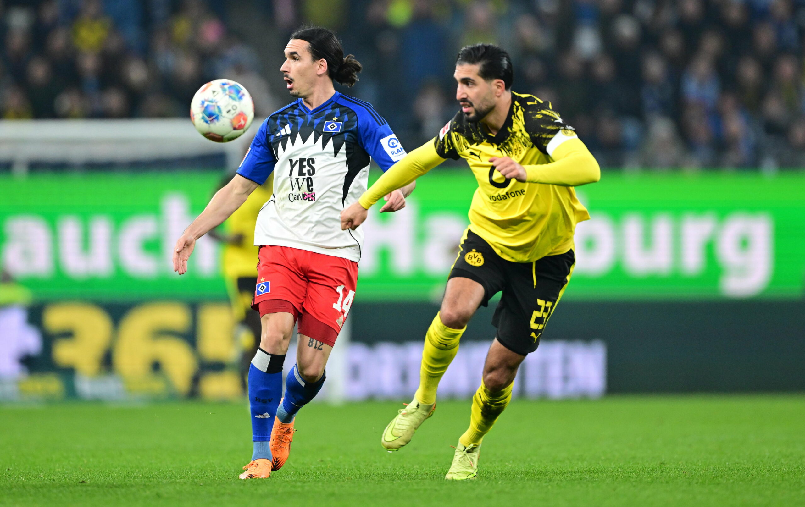 BVB-Profi Emre Can im Zweikampf mit Rayan Philippe
