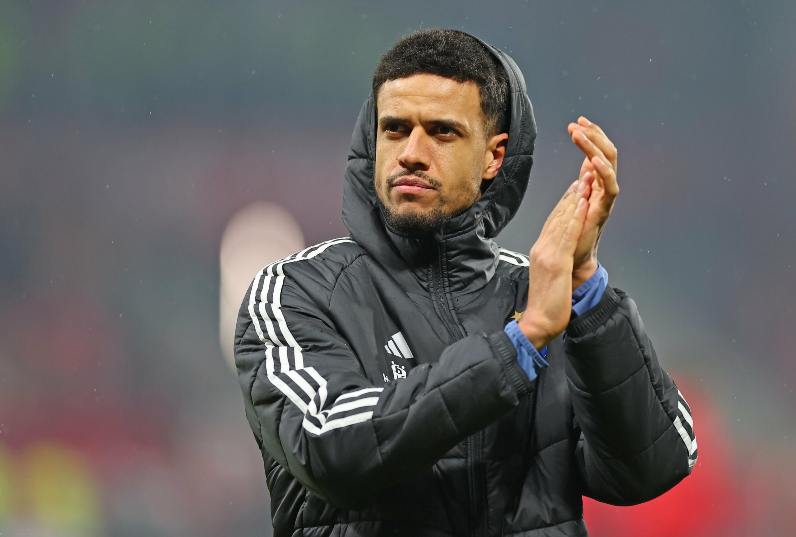 Robert Glatzel klatscht in die Hände.