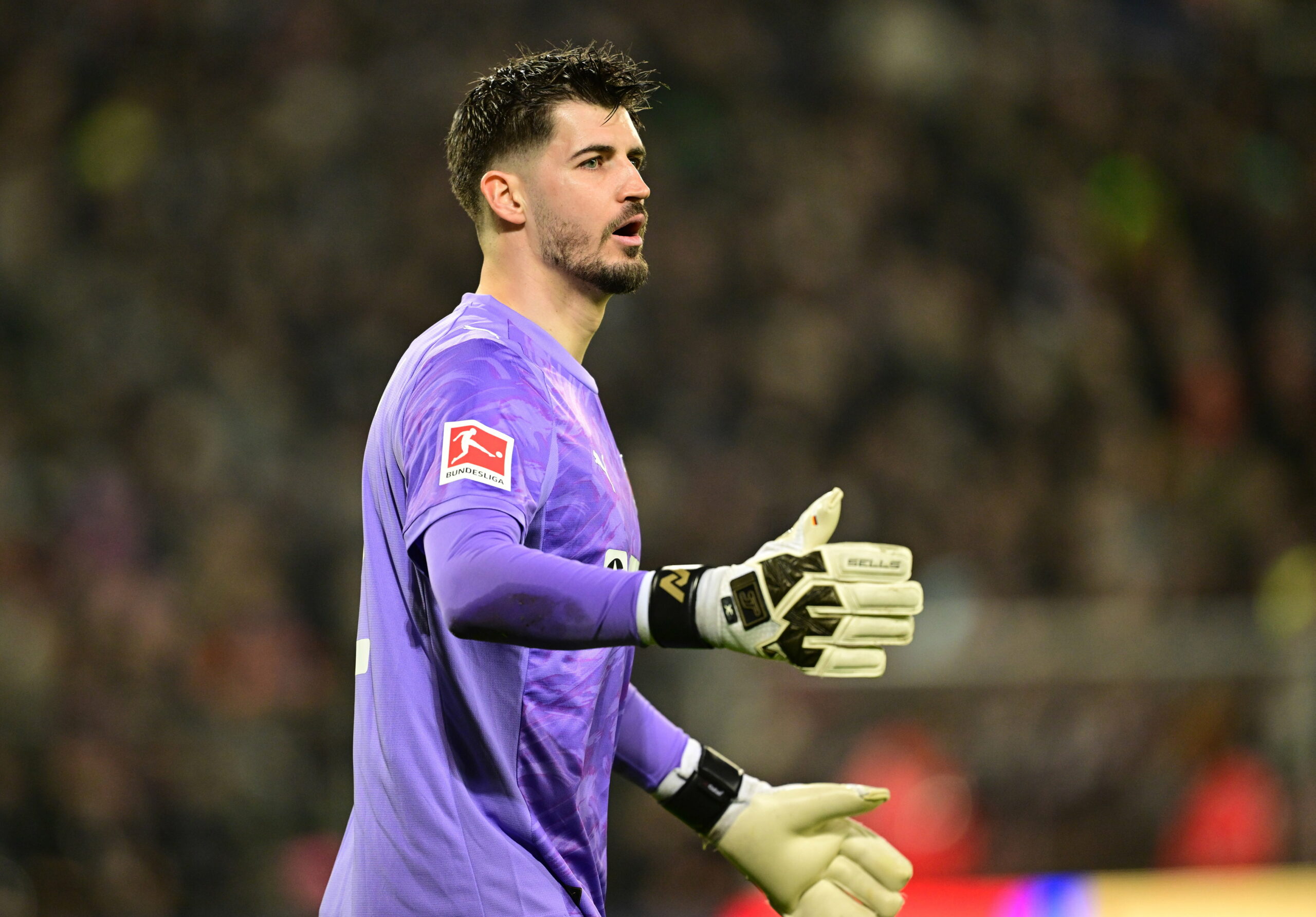 Nikola Vasilj in einem Spiel des FC St. Pauli