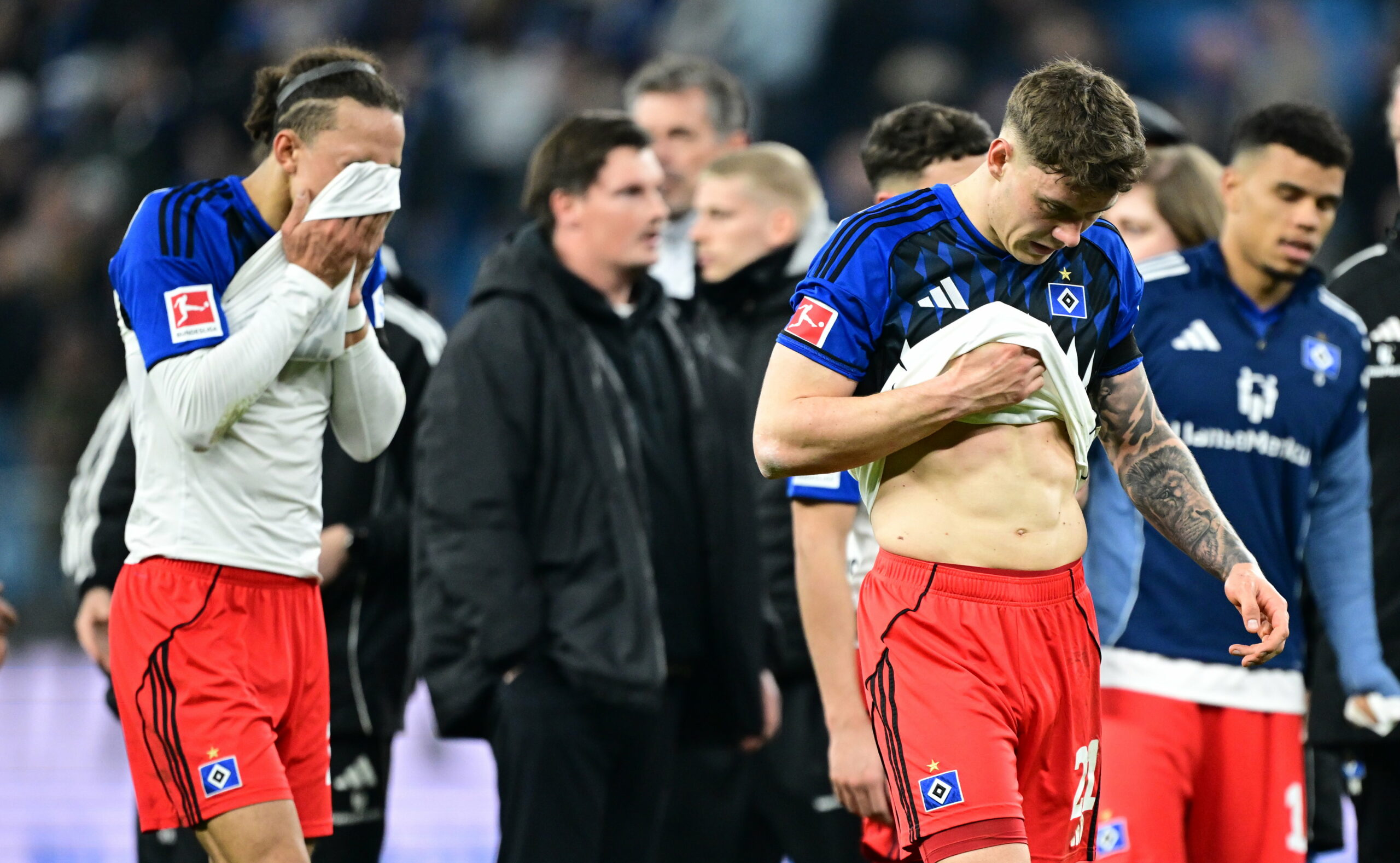 HSV-trainer Merlin Polzin und seine Profis sind nach der Pleite gegen Leipzig enttäuscht.