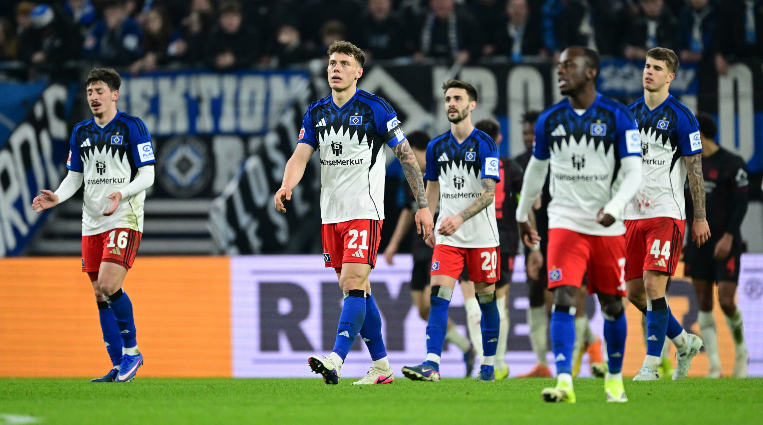 HSV-Profis sind nach der Niederlage gegen Leverkusen enttäuscht