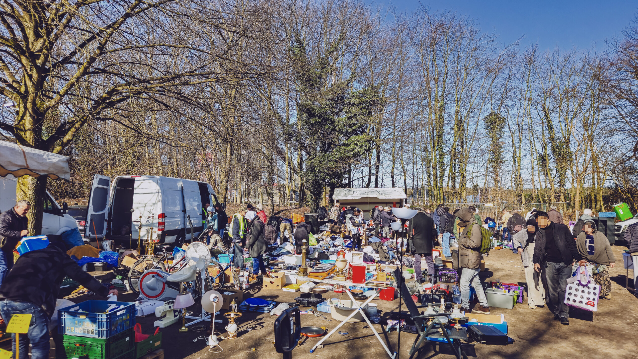 Mittwochs und samstags startet der Markt an der Luruper Chaussee gegen 8 Uhr.