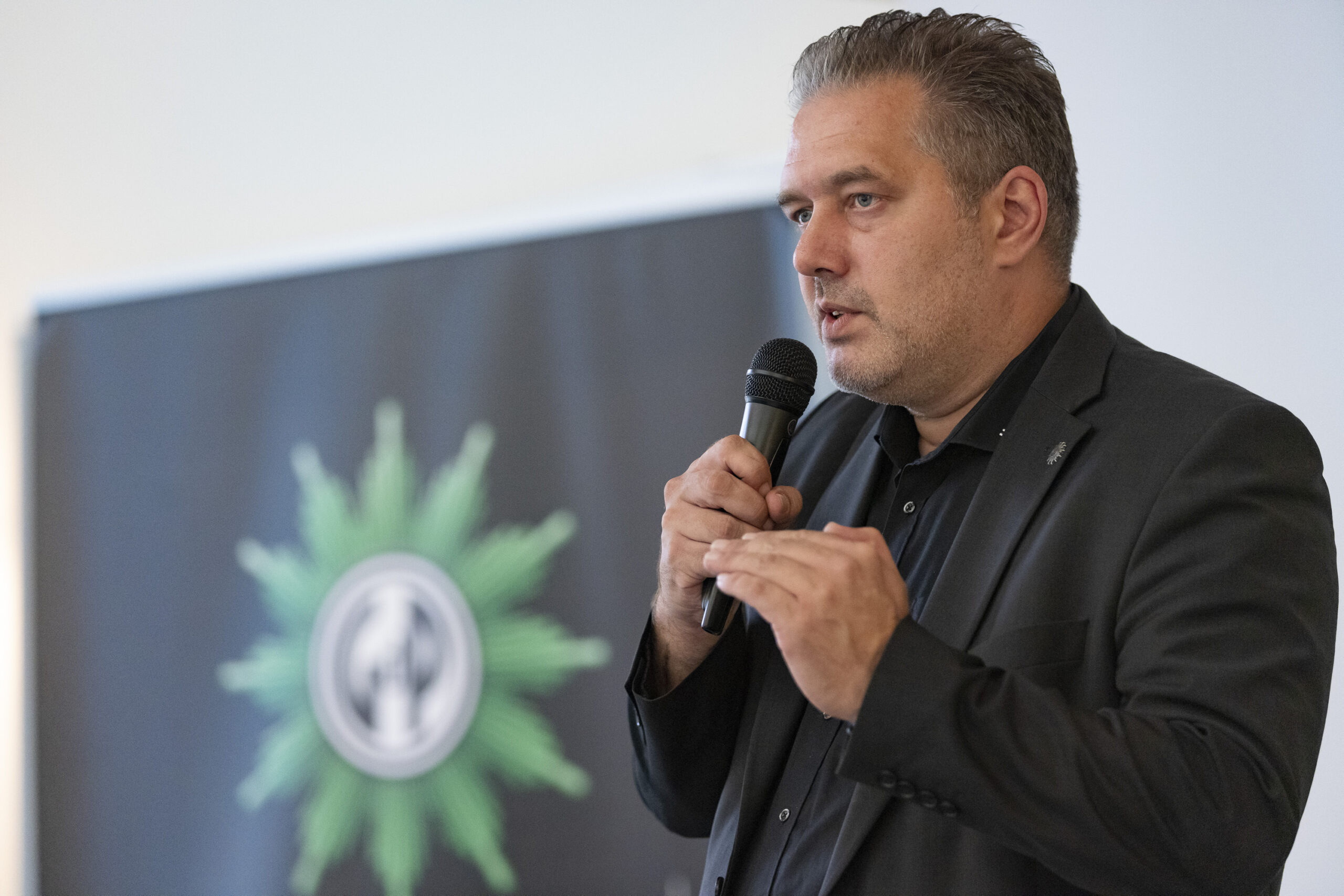 Lars Osburg ist neuer Landesvorsitzender der GdP in Hamburg.