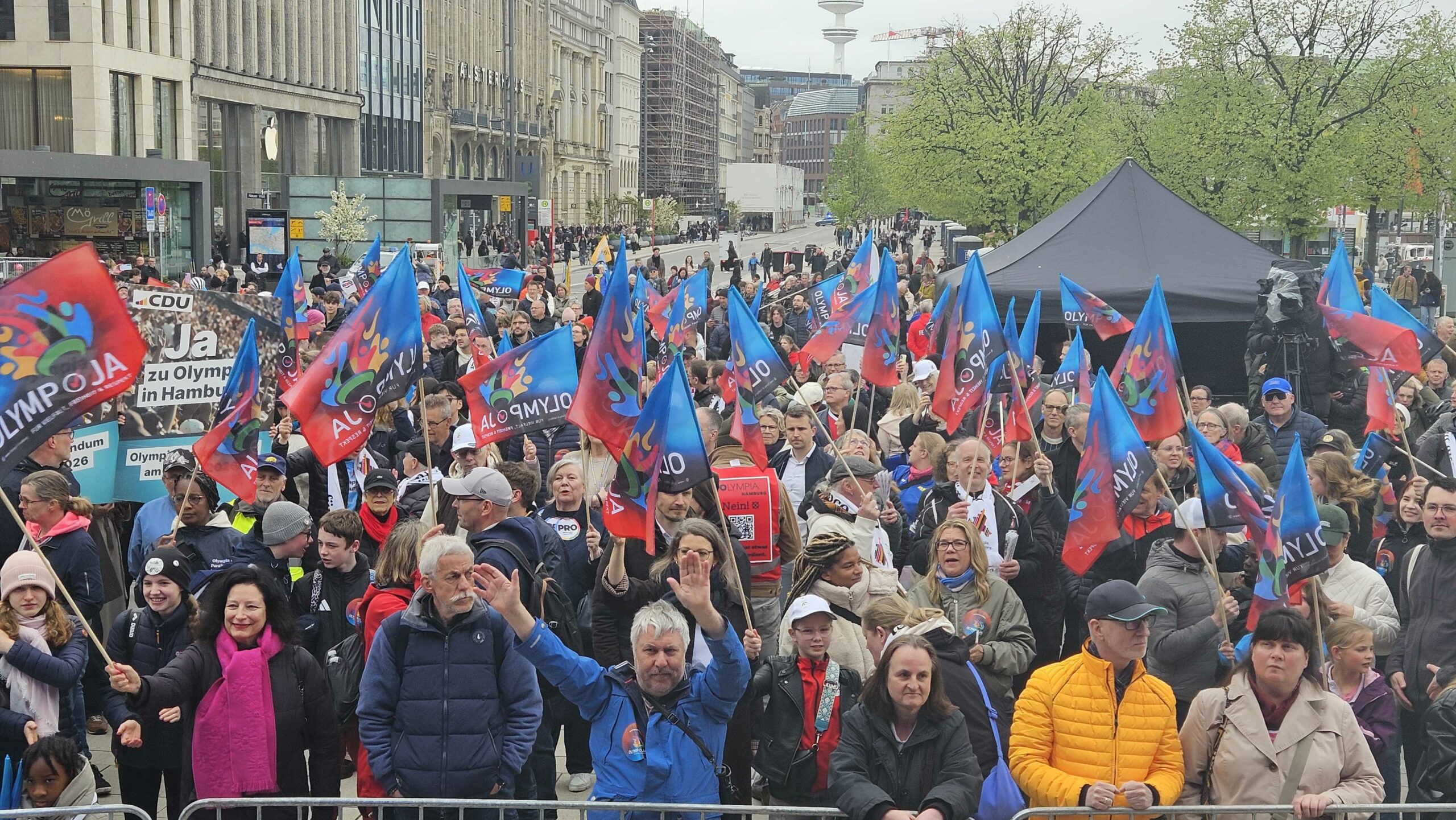 Olympia-Fans am Jungfernstieg
