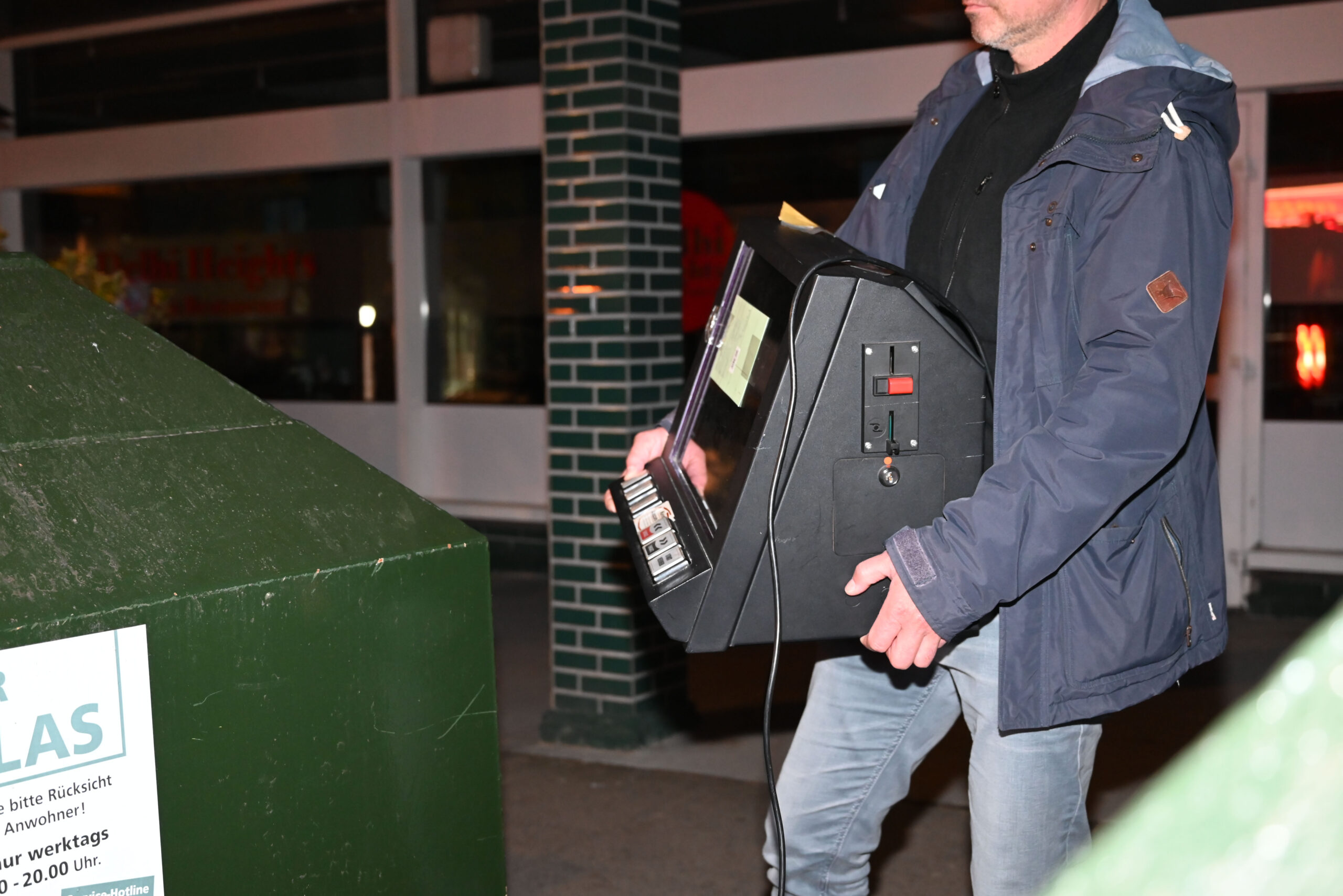 Razzia gegen illegales Glücksspiel. Lokale in Harburg und Heimfeld durchsucht