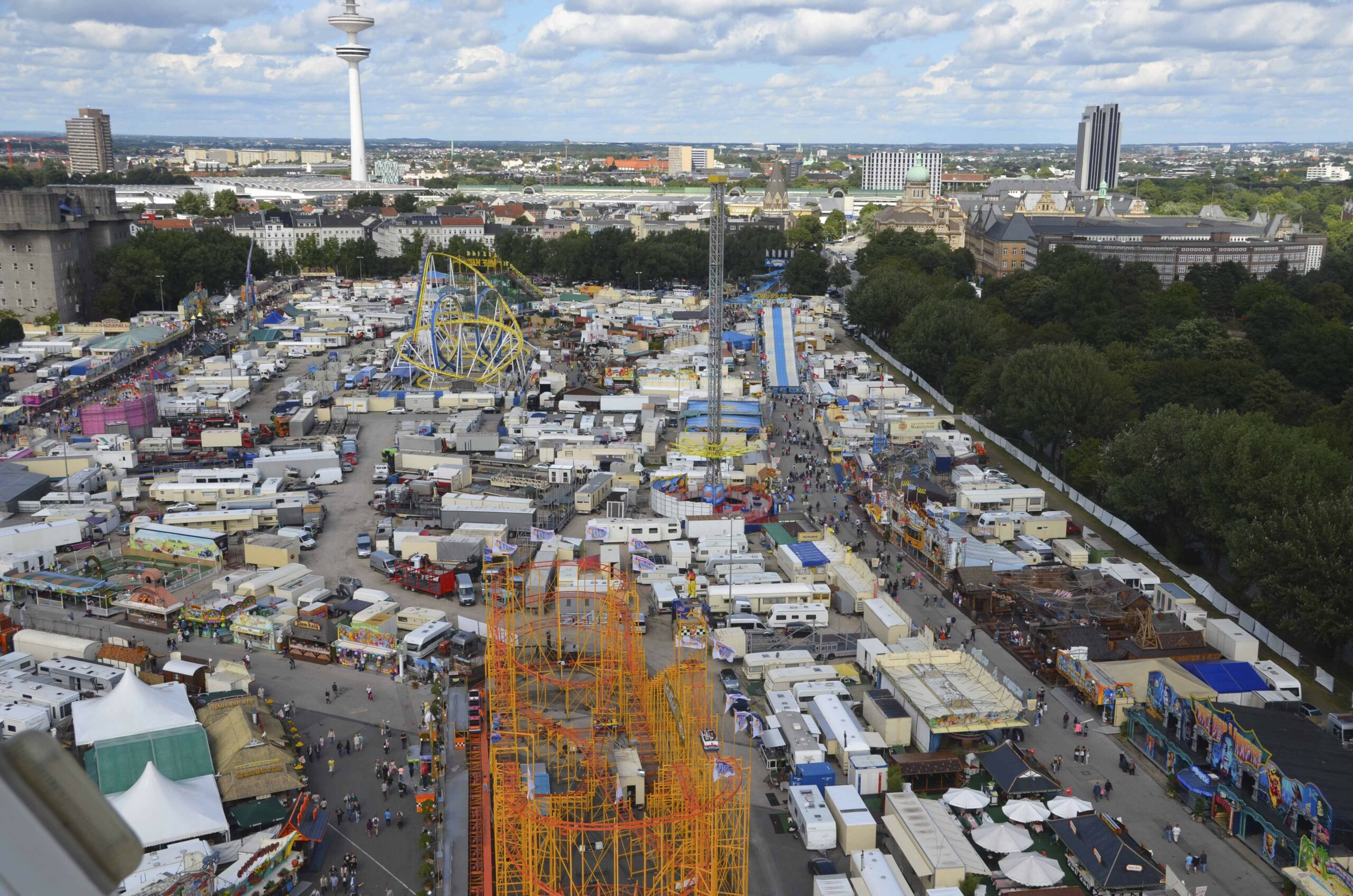 Qualm aus Geisterbahn – Feuerwehreinsatz auf dem Dom