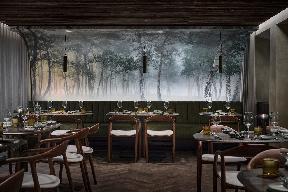 Das Restaurant „Deer“ im „Landhaus Walter“ ist in Natur-Tönen gehalten.