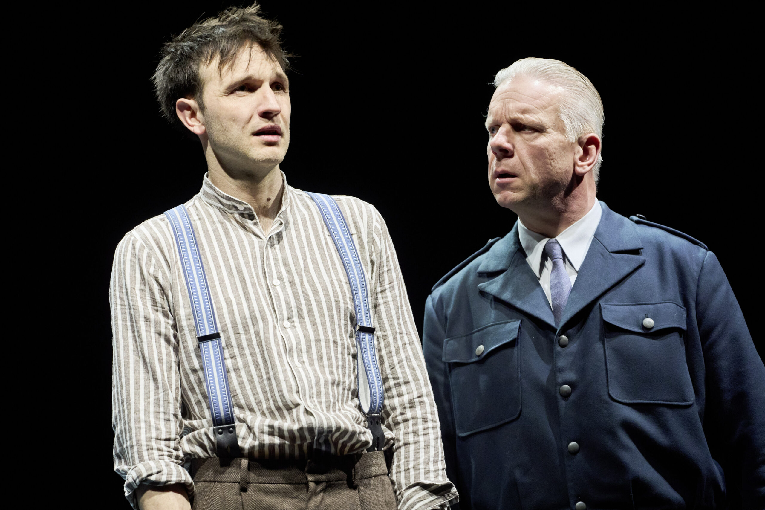 Das Ohnsorg-Theater führt „Deutschstunde – Biller in Flammen” auf.