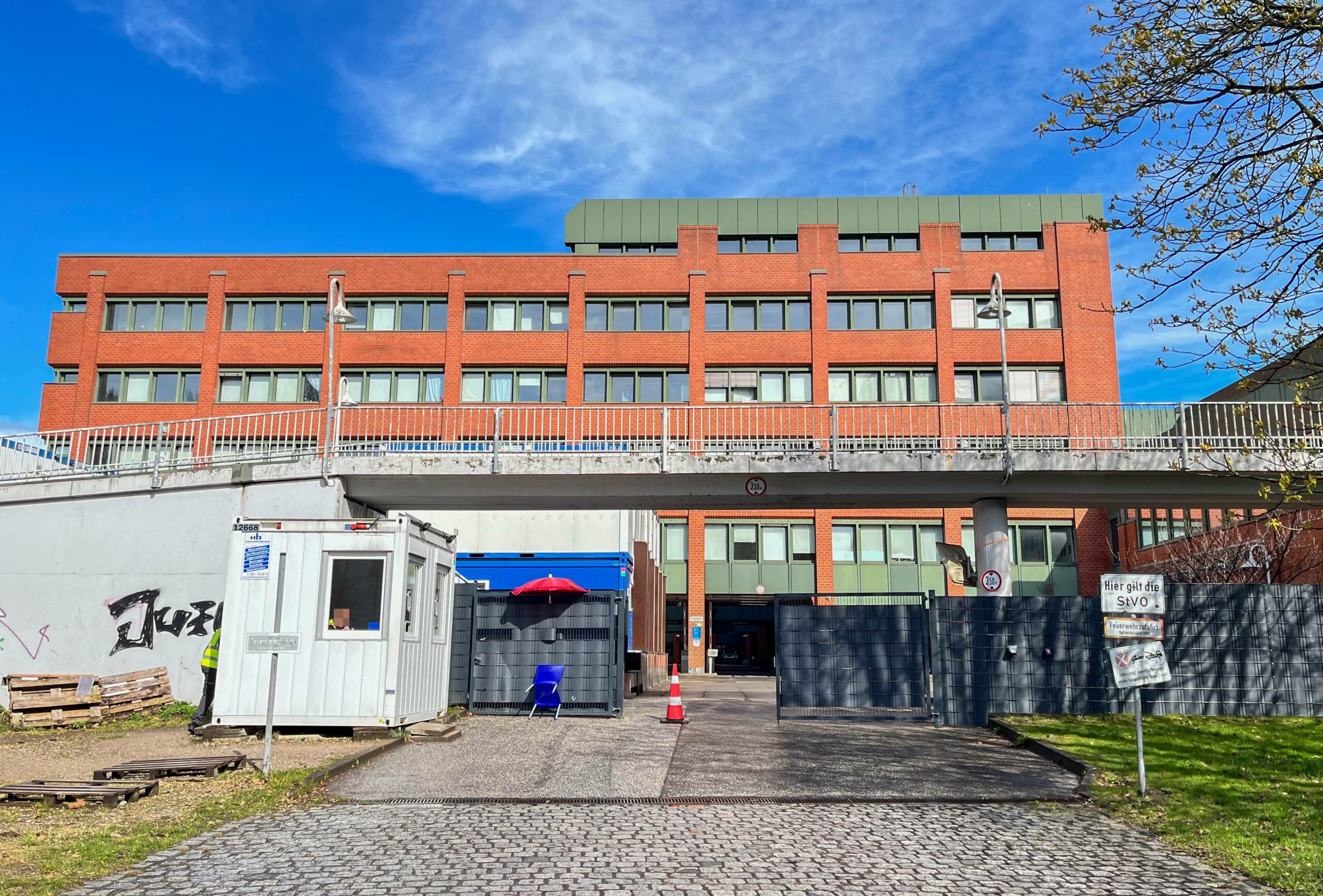 In dieser Unterkunft kam es zu dem Einsatz – im vergangenen Jahr rückte die Feuerwehr im Durchschnitt fast zwölf Mal im Monat dorthin aus.