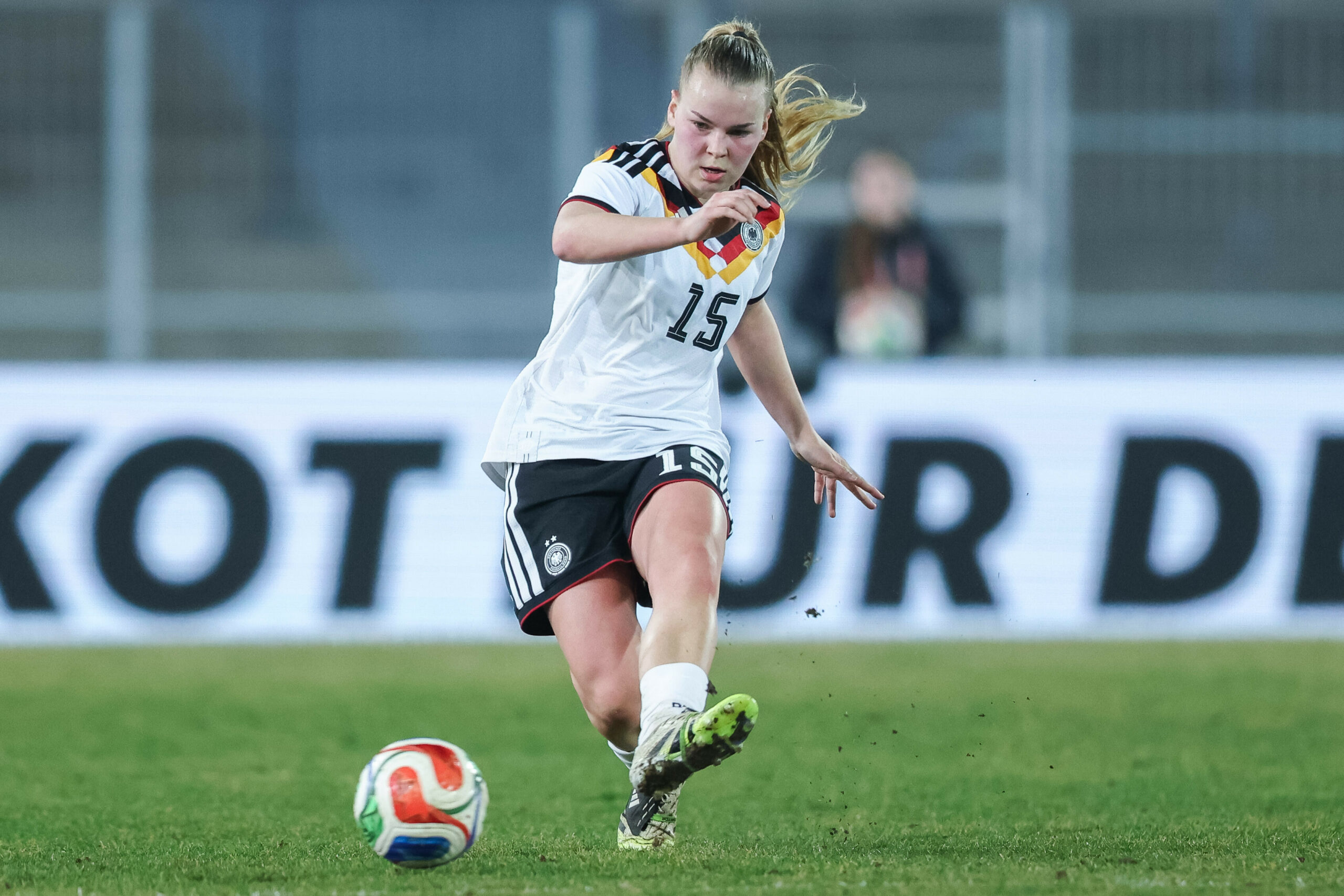 HSV-Profi Svea Stoldt bei einem Spiel der deutschen U23-Nationalmannschaft