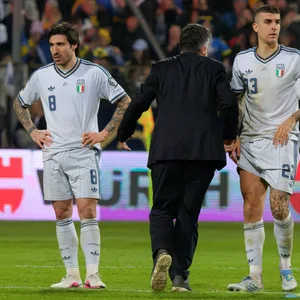 Tonali, Mancini und Palestra werden nach Abpfiff von Gennaro Gattuso getröstet