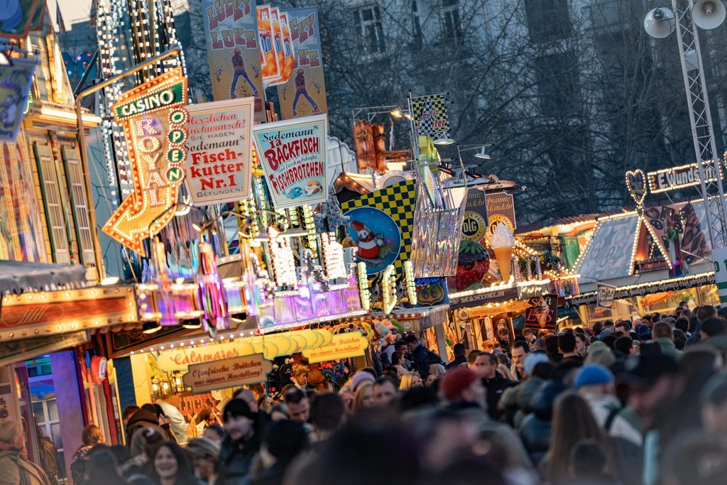 Impressionen vom Hamburger Frühlingsdom auf dem Heiligengeistfeld im April 2026